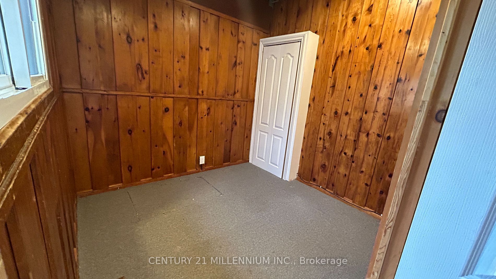 15 St Clair St