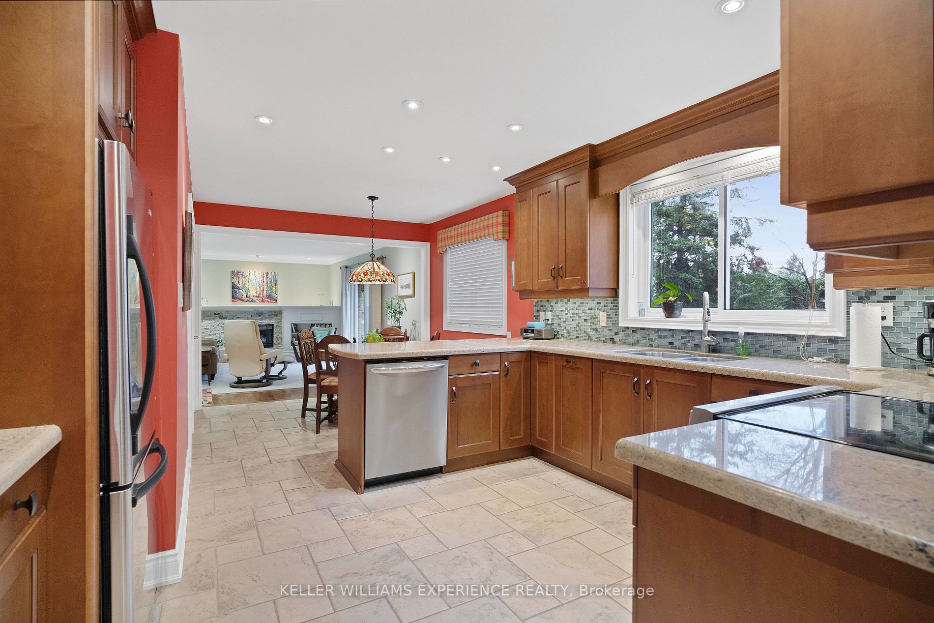 22 Garrett Cres