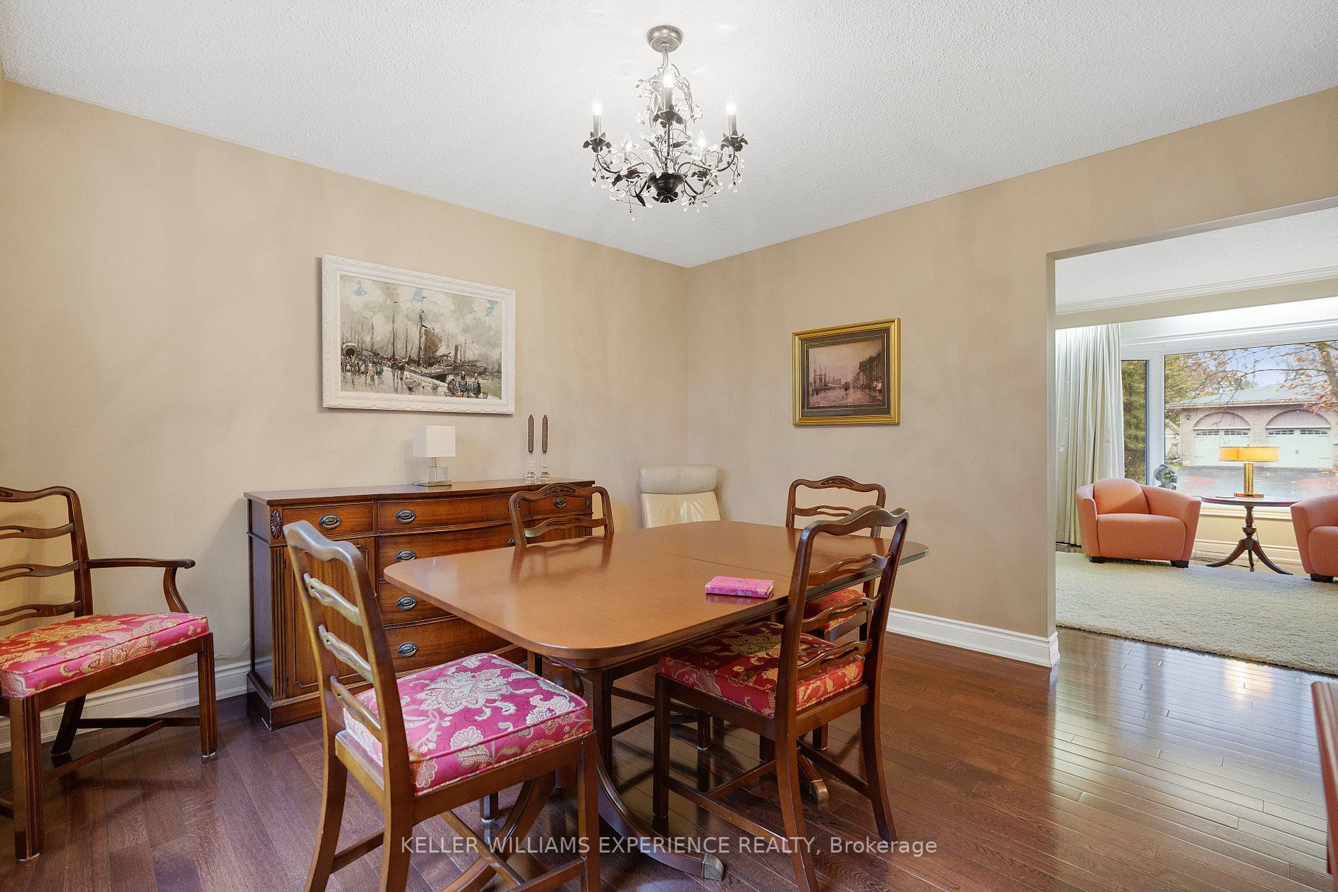 22 Garrett Cres