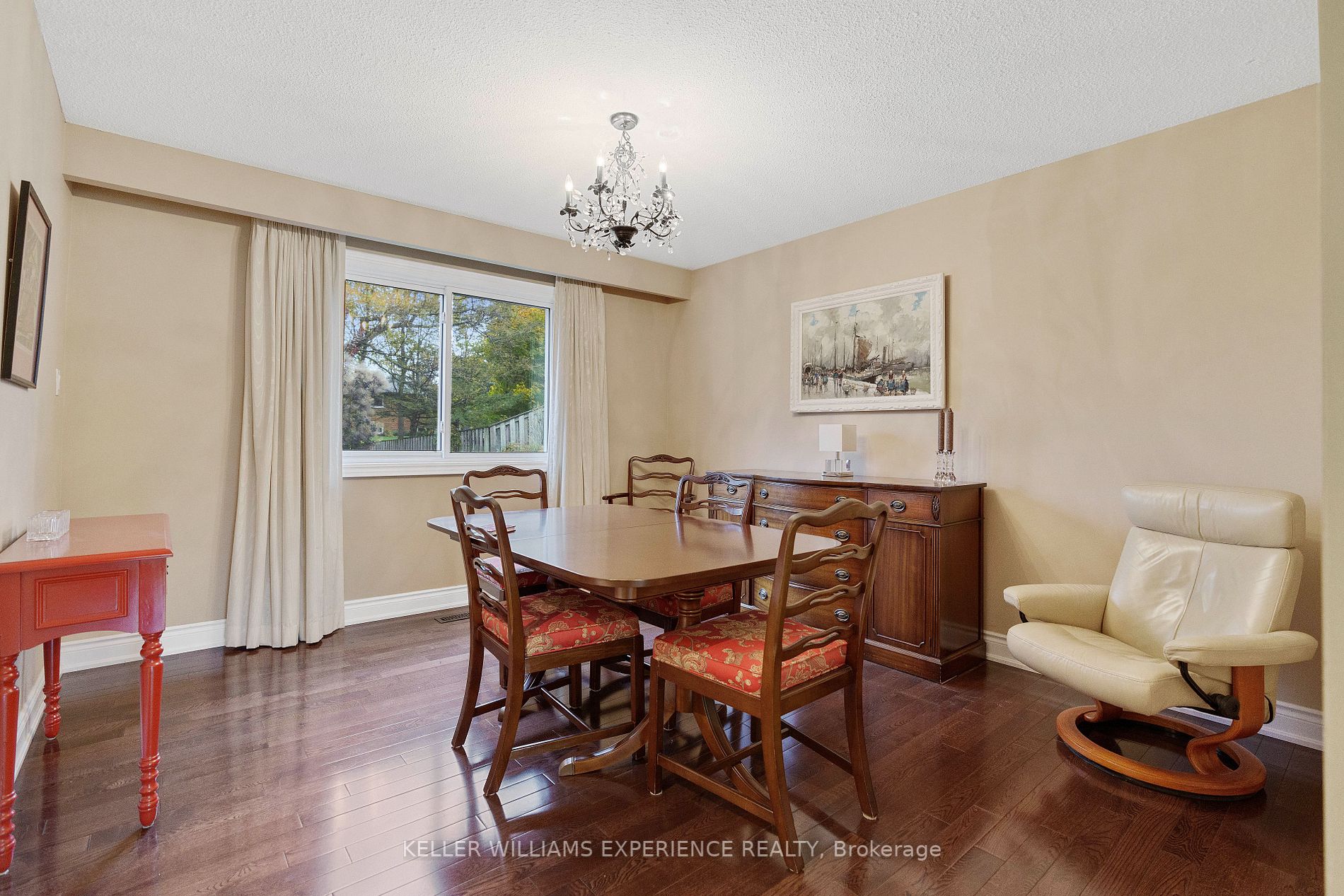 22 Garrett Cres
