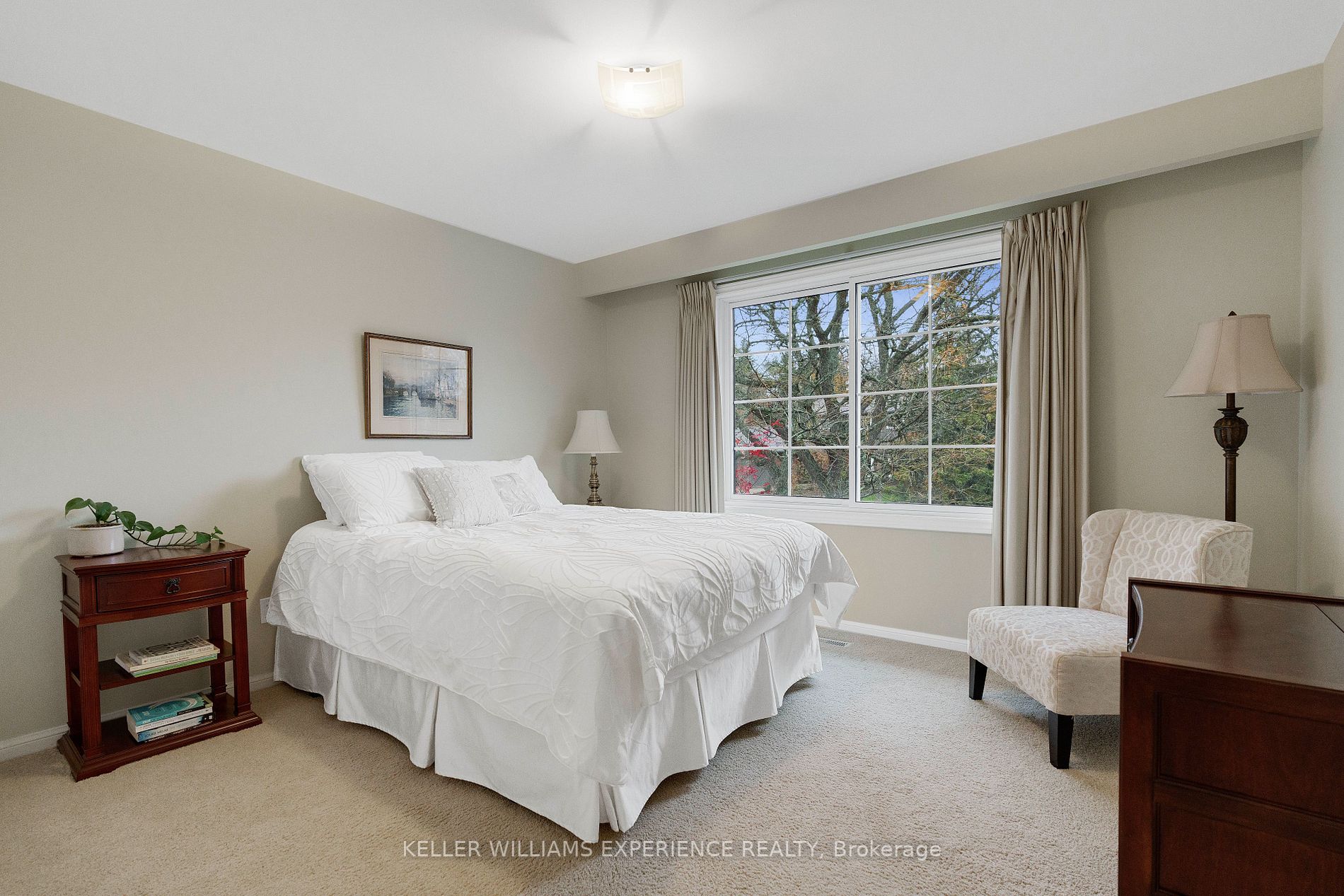22 Garrett Cres