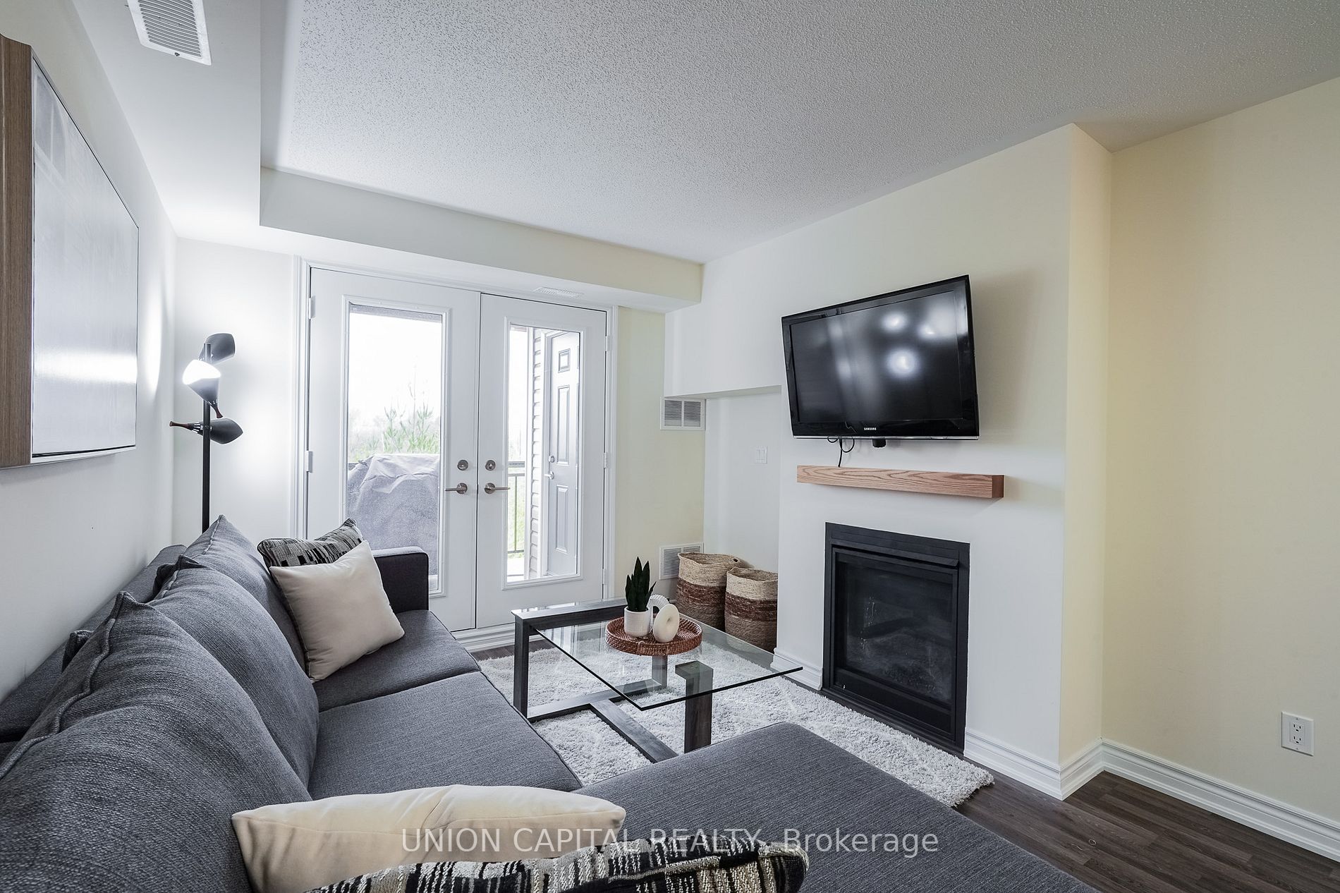 6 Anchorage Cres, #205