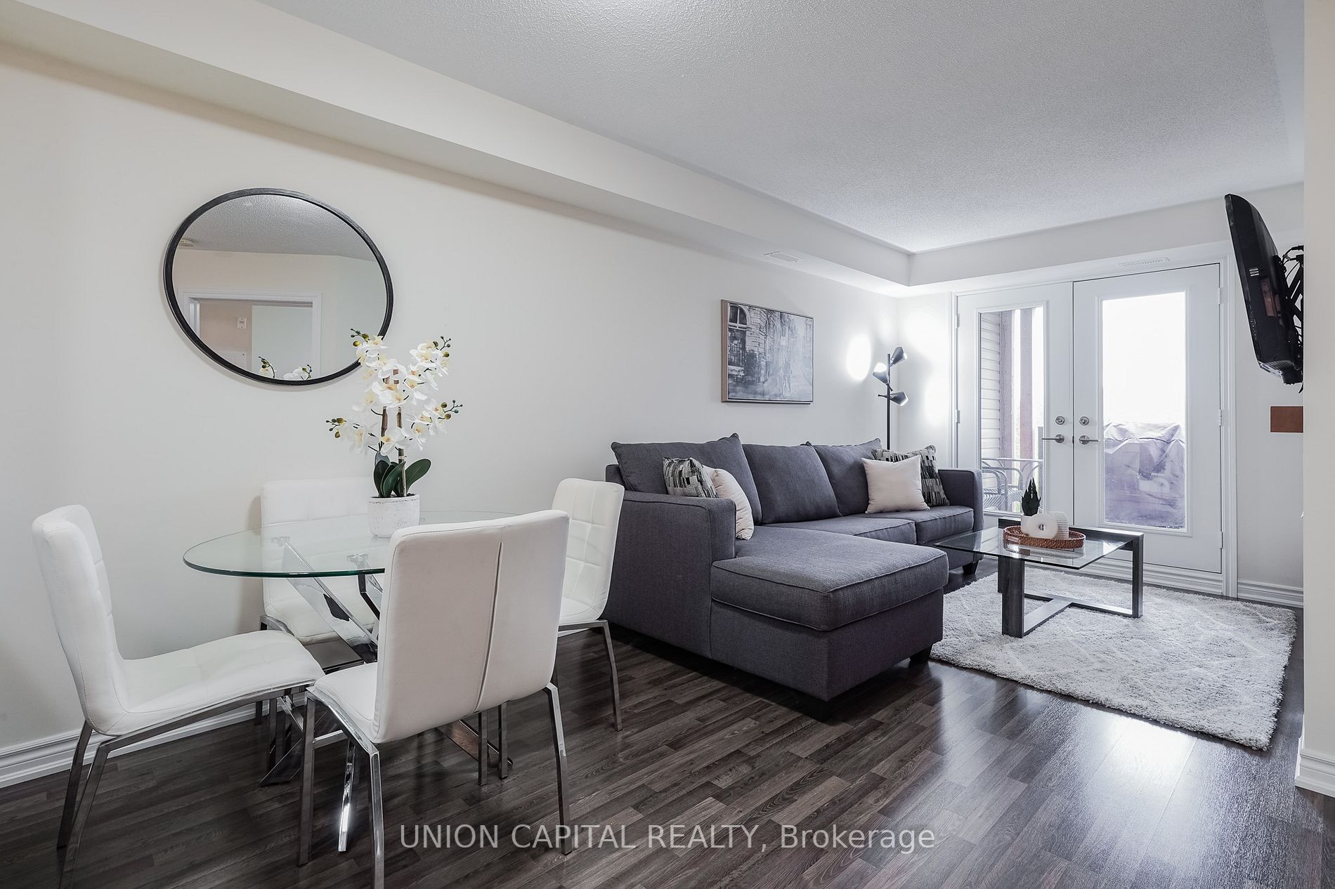 6 Anchorage Cres, #205
