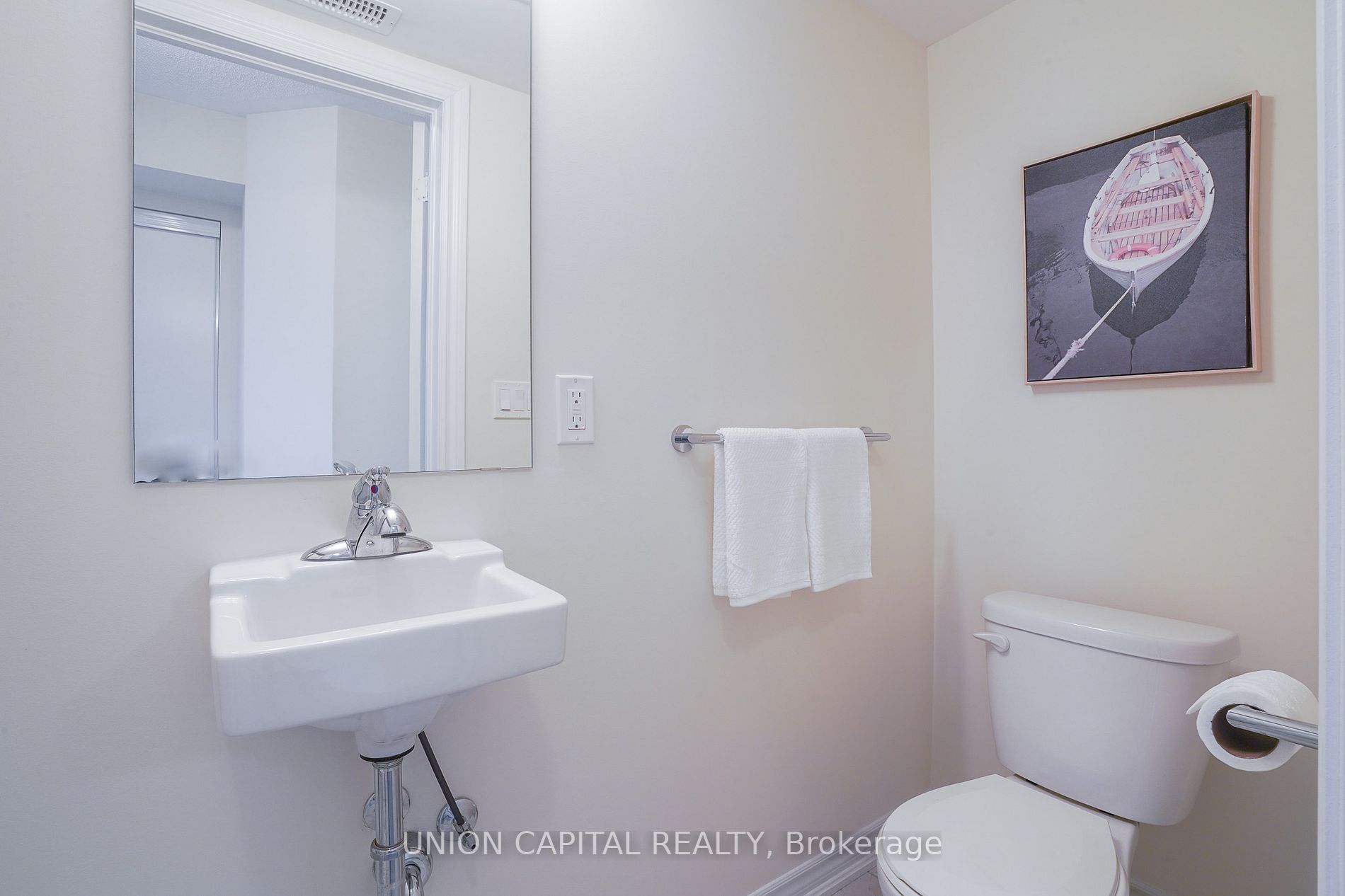 6 Anchorage Cres, #205