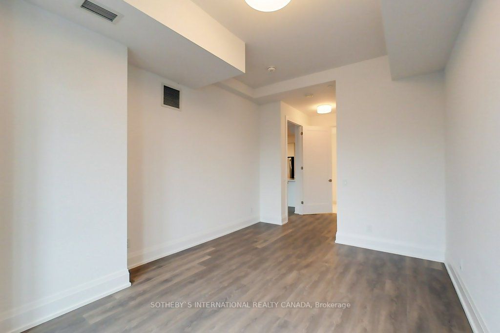 1 Hume St, #407