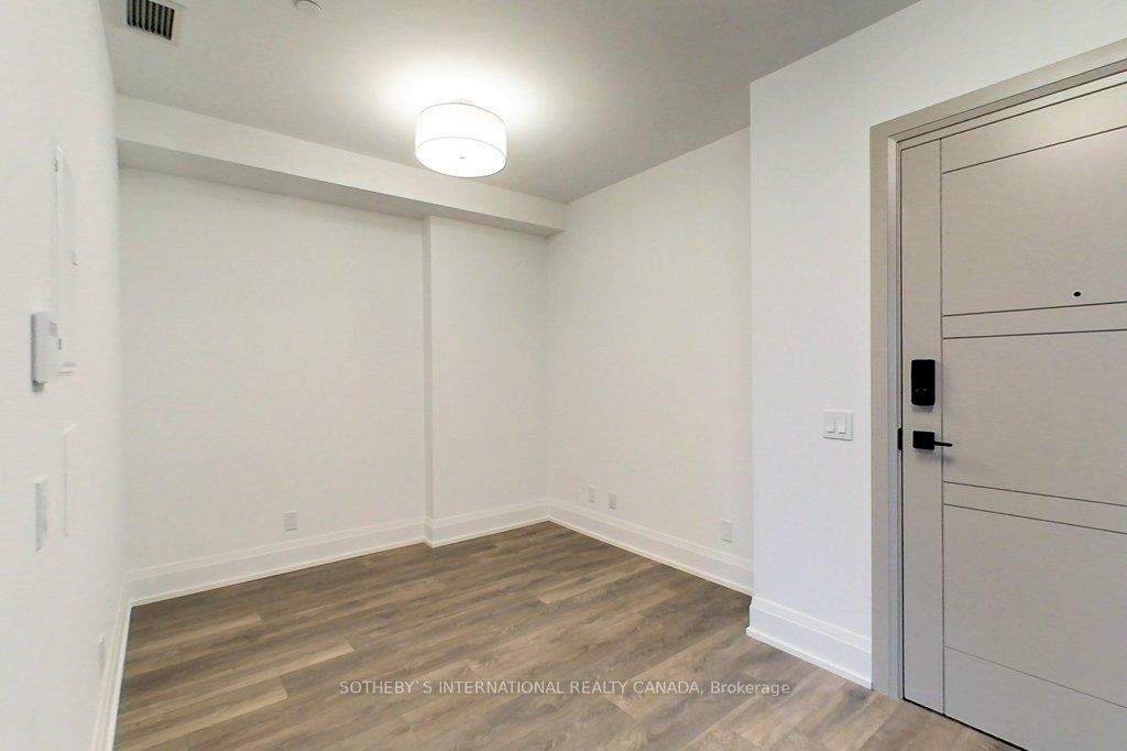 1 Hume St, #407