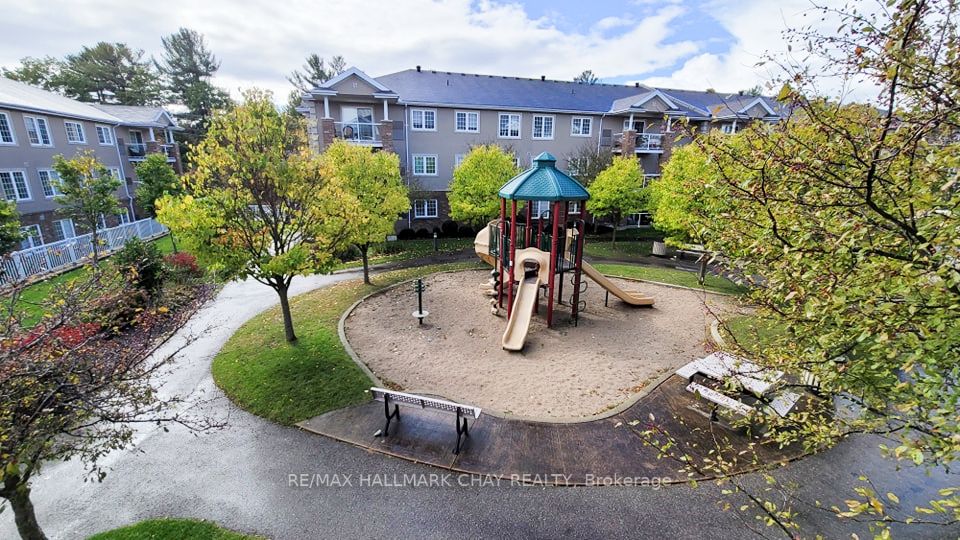 41 Coulter St, #16