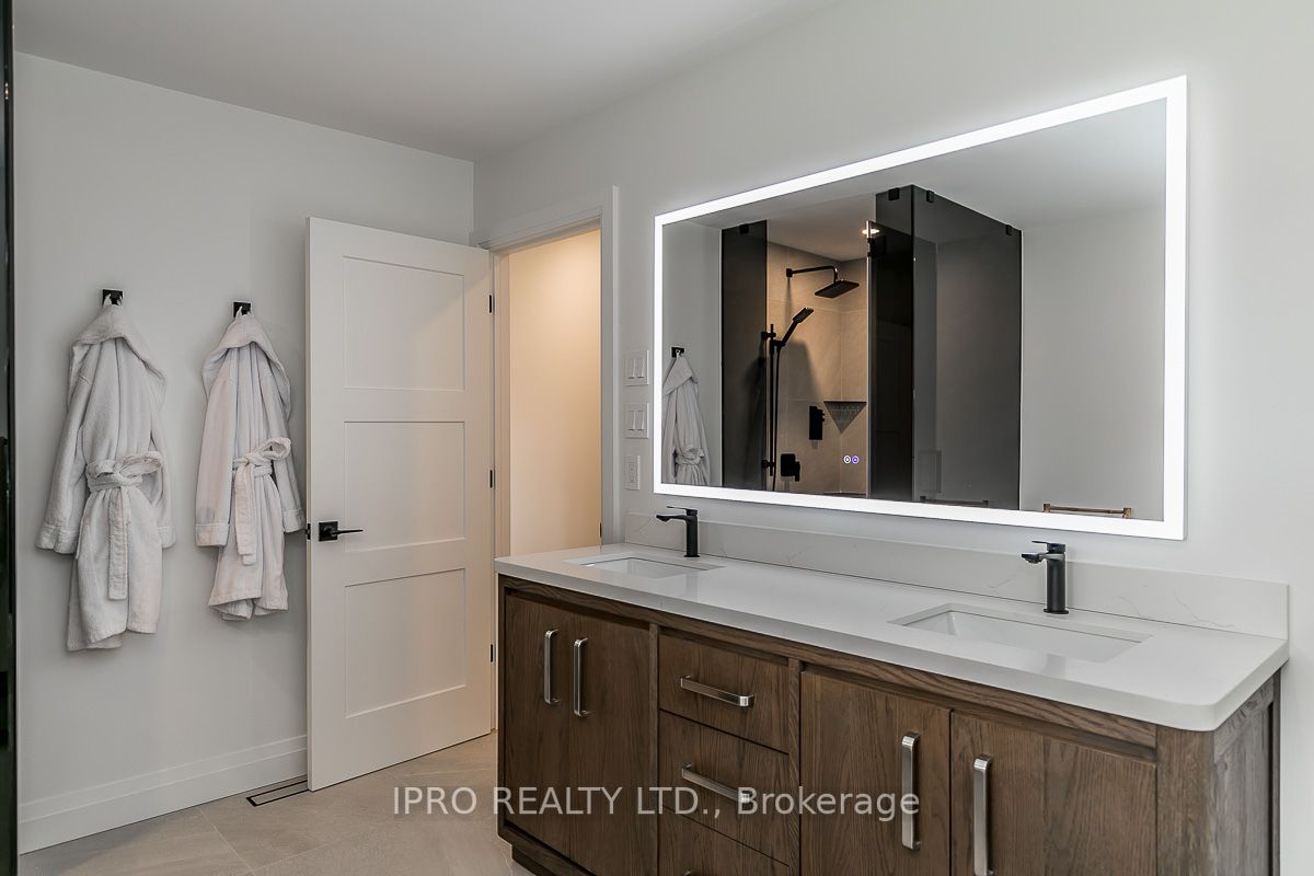 10 Golfview Dr