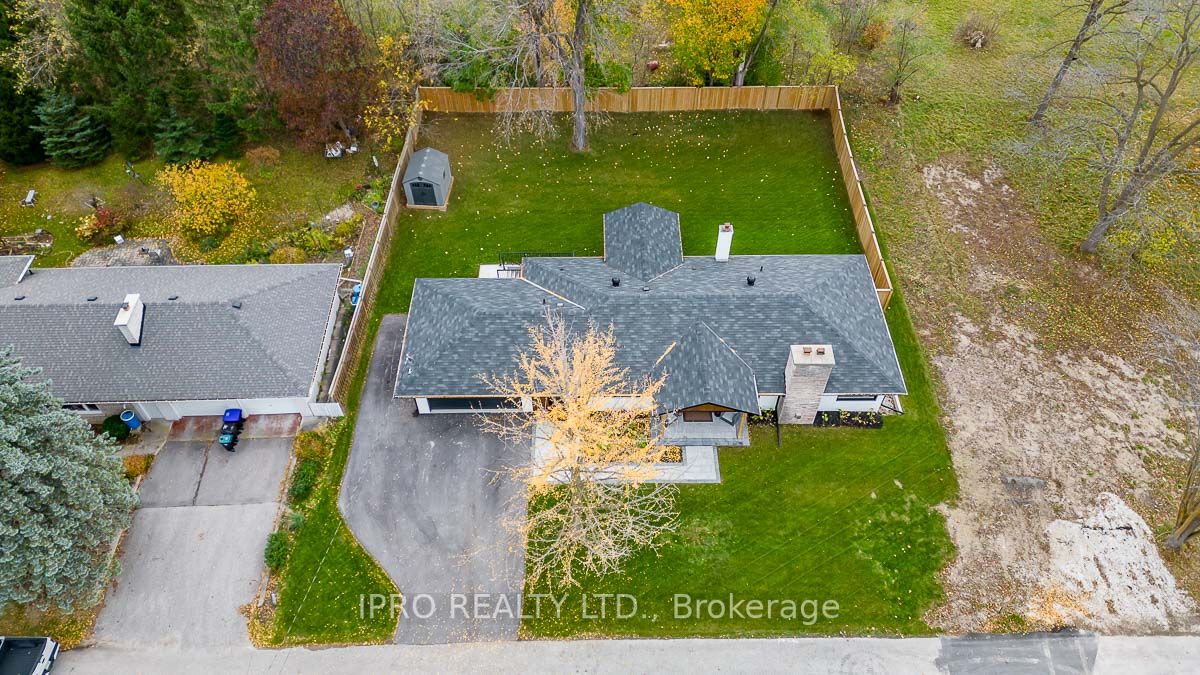 10 Golfview Dr