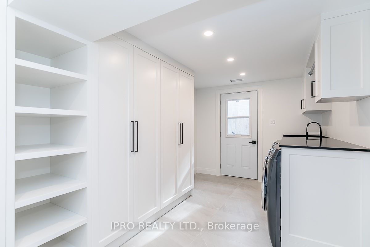 10 Golfview Dr