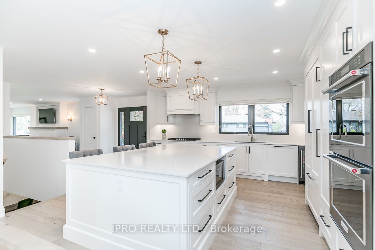 10 Golfview Dr
