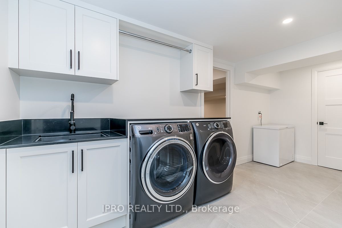 10 Golfview Dr