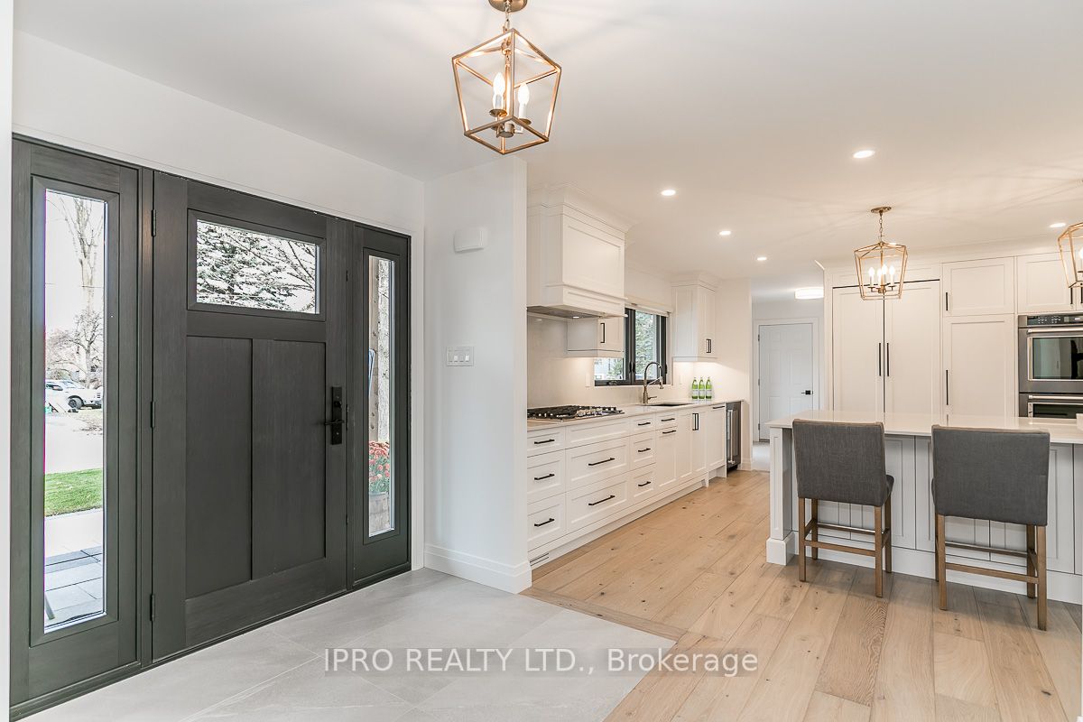 10 Golfview Dr