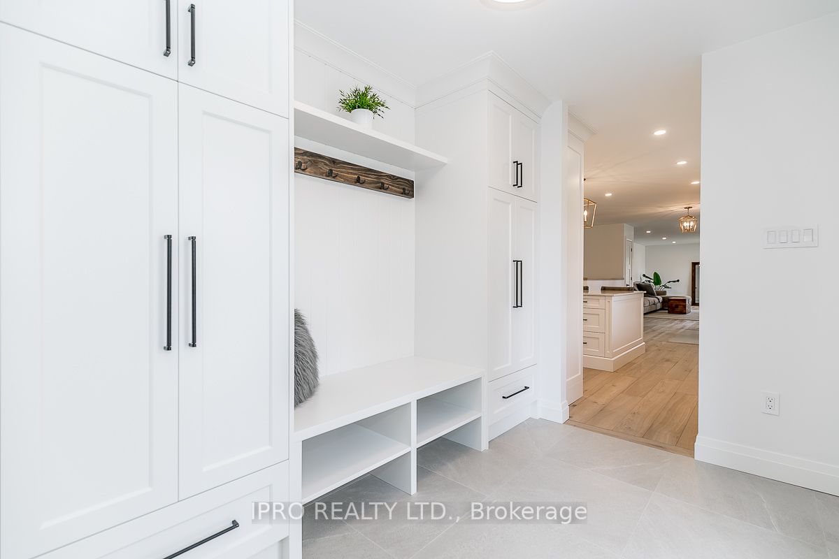 10 Golfview Dr