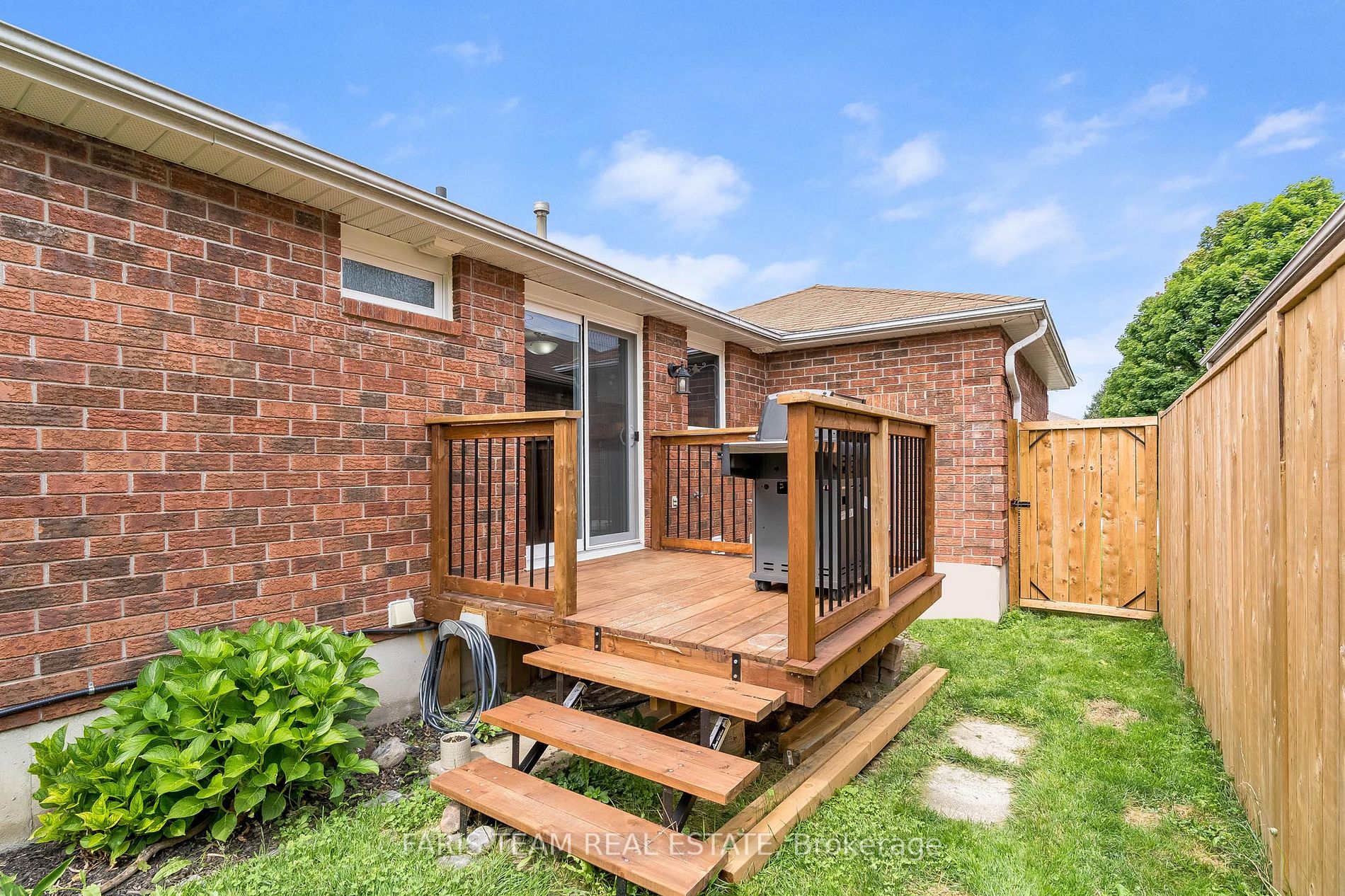 54 Douglas Dr