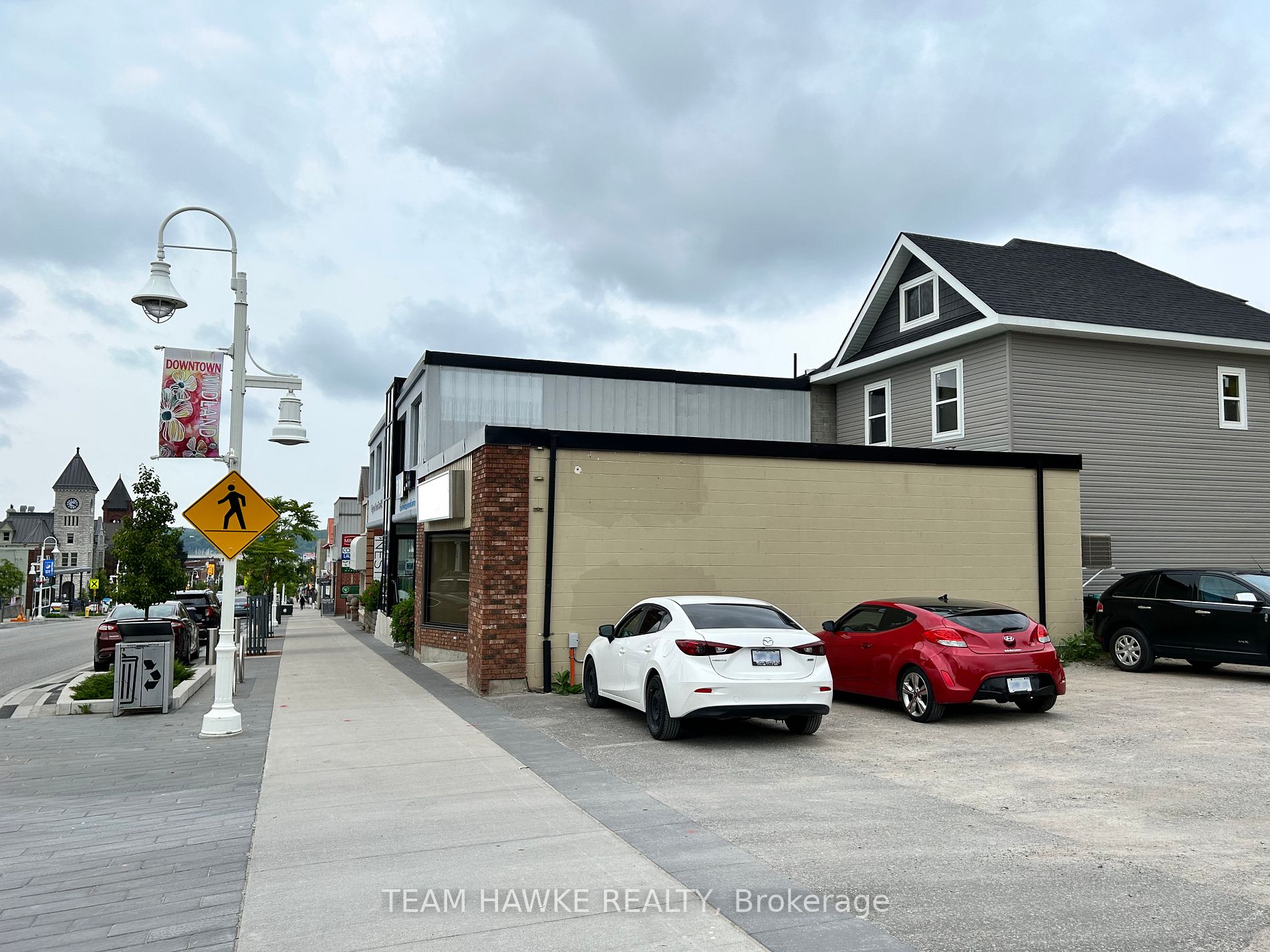 365 King St