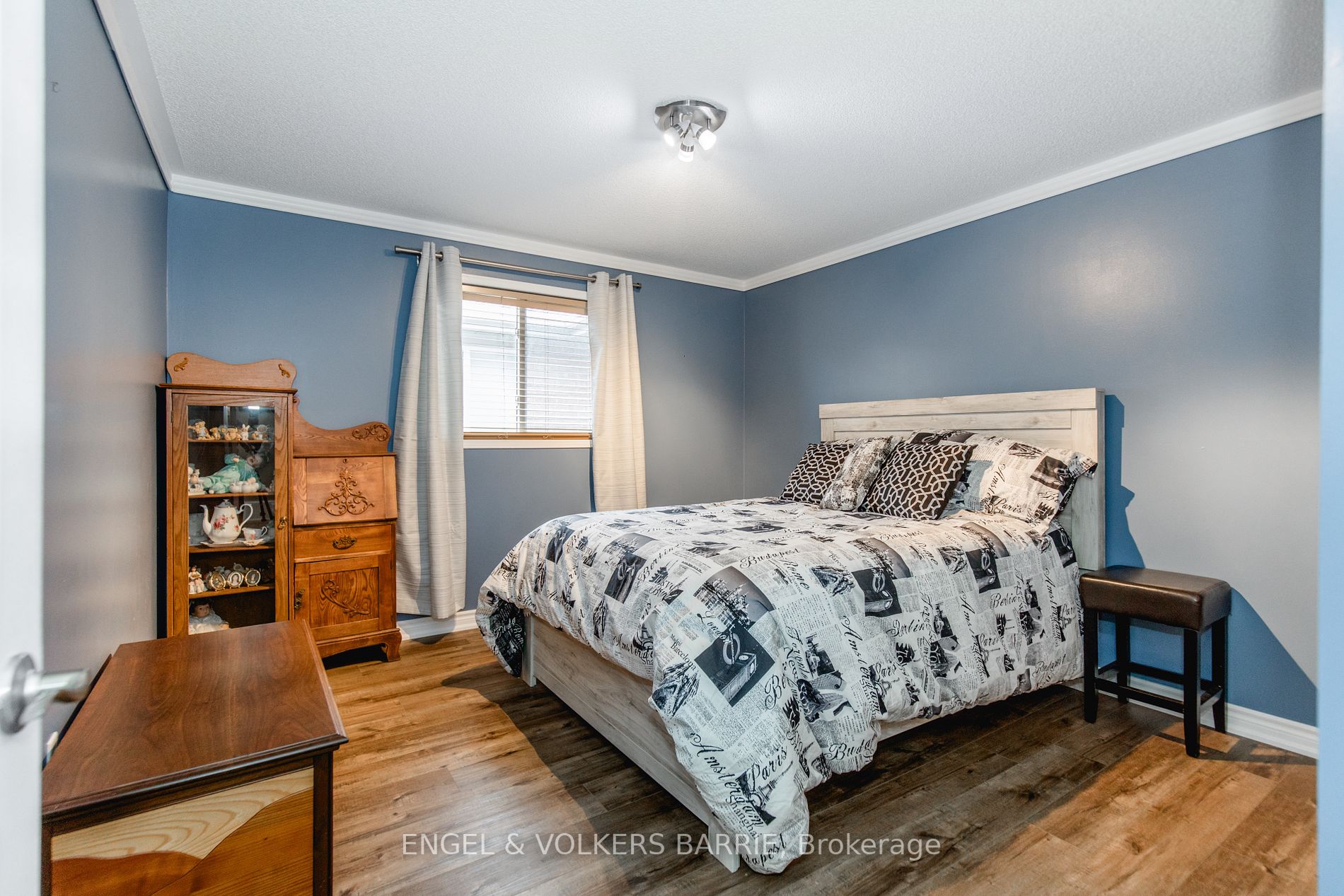 352 Emms Dr
