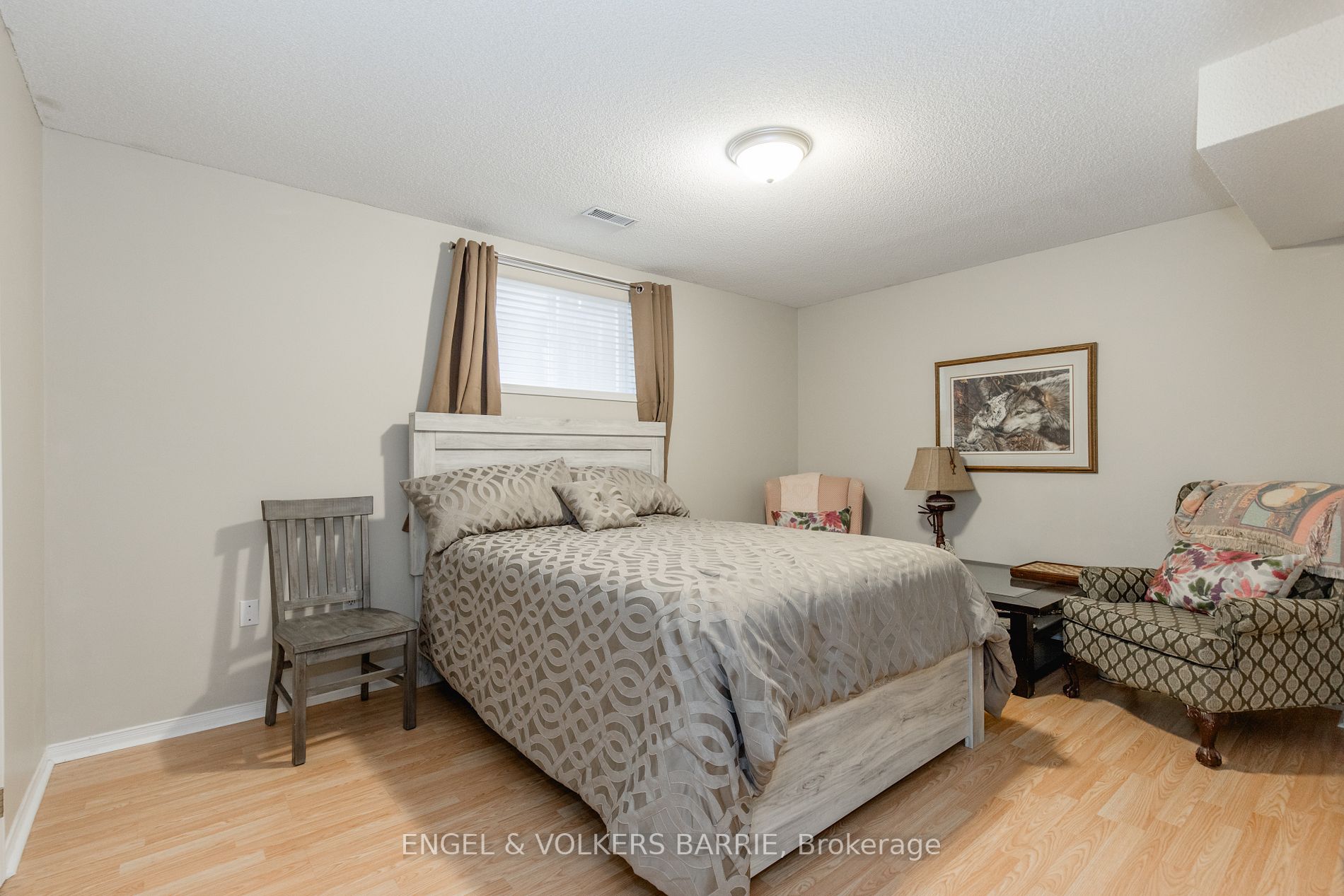 352 Emms Dr