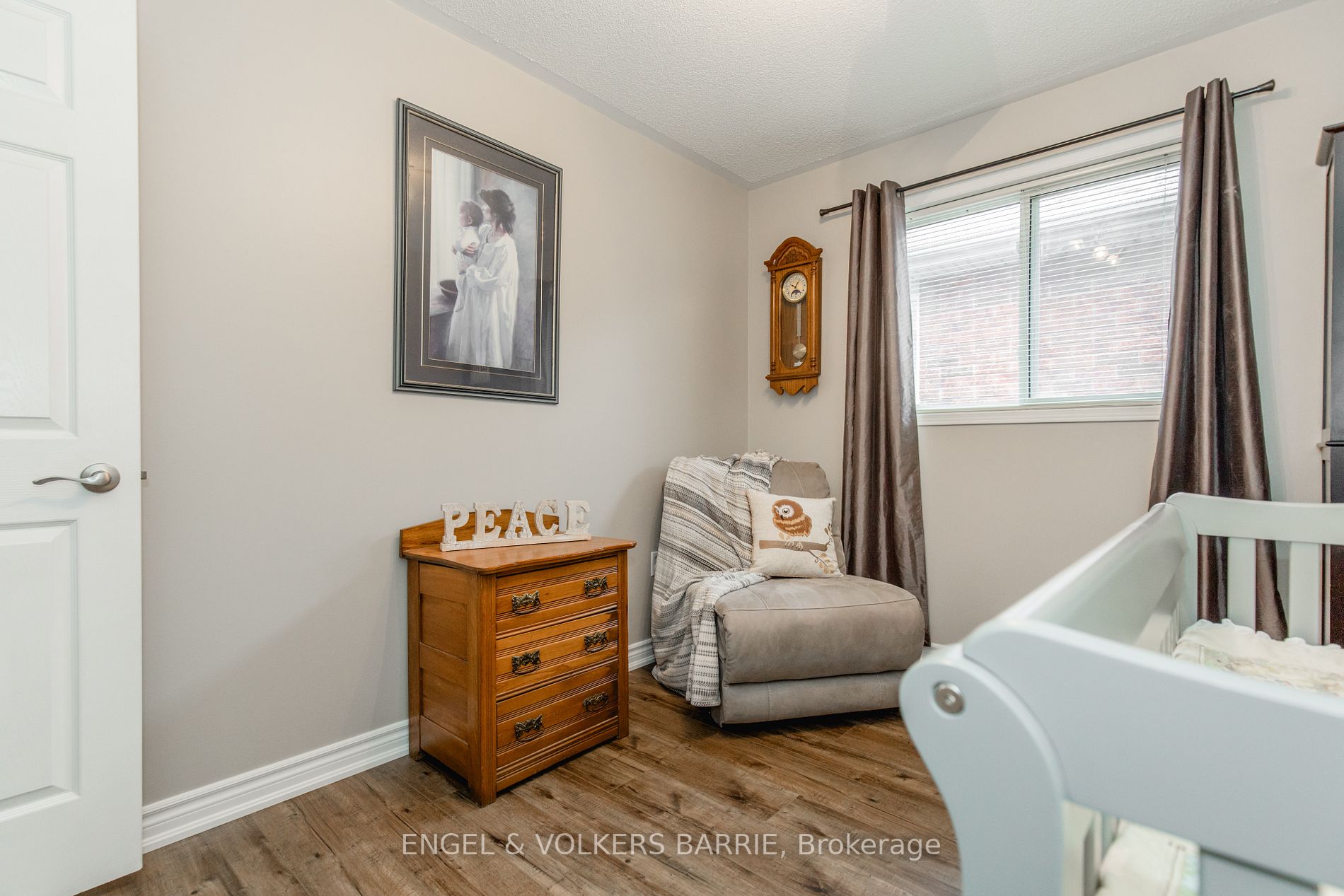 352 Emms Dr