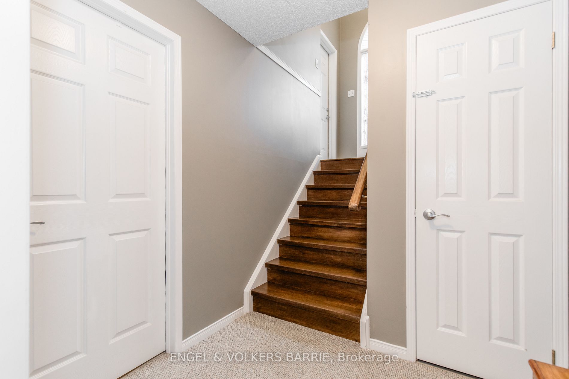 352 Emms Dr