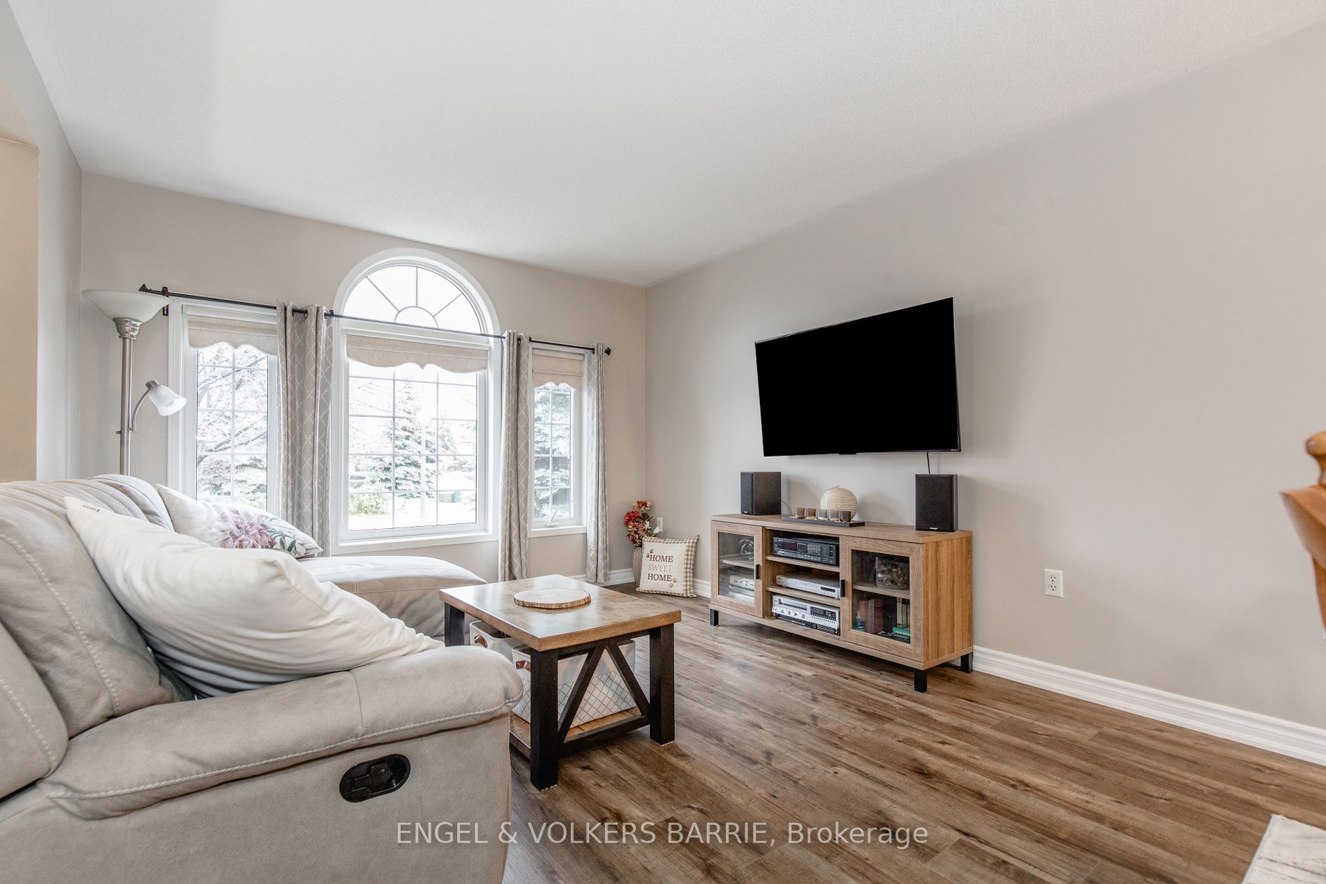 352 Emms Dr