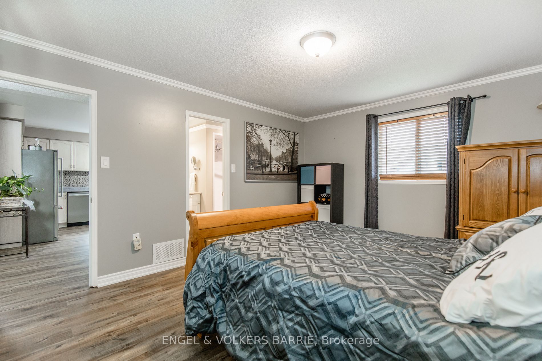 352 Emms Dr