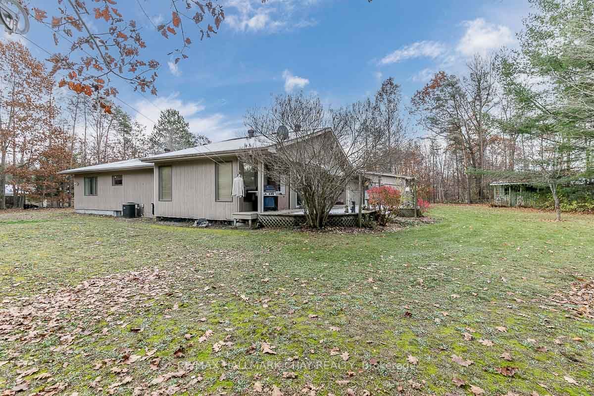 6 Binnie Dr