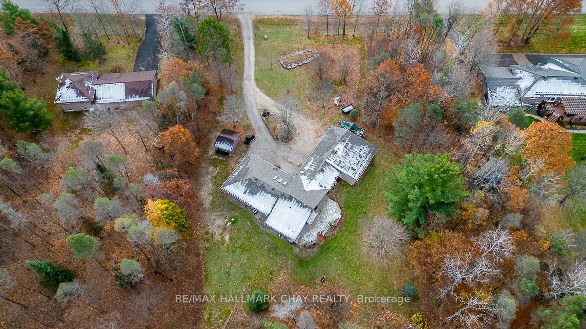 6 Binnie Dr
