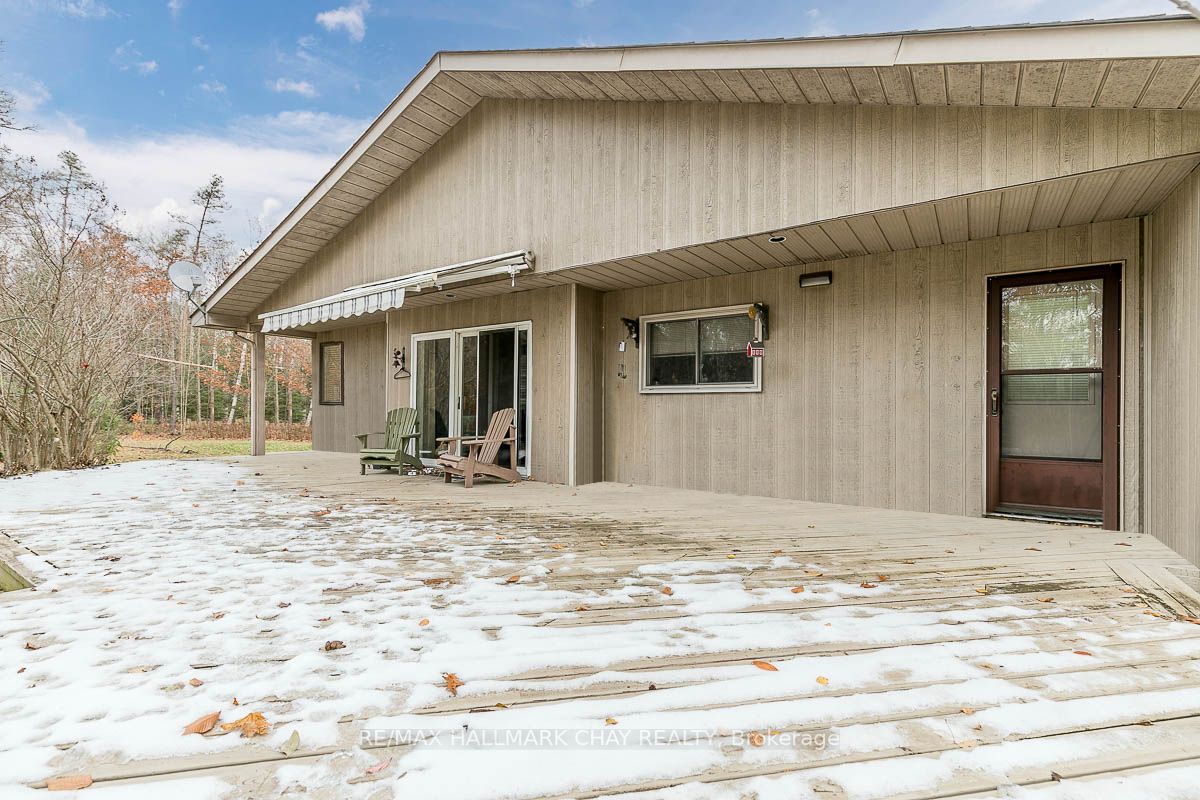 6 Binnie Dr