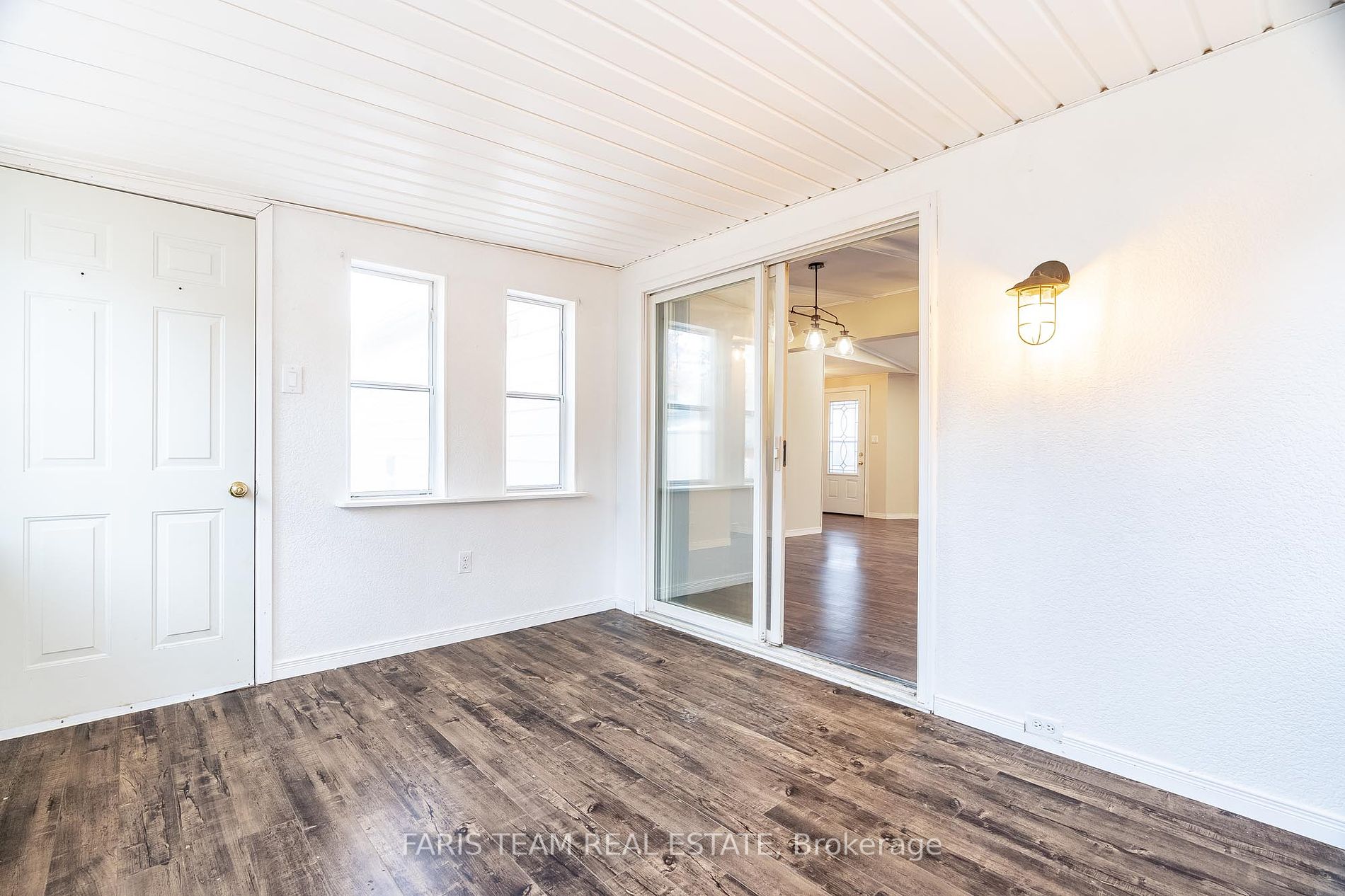 3 Murray Dr