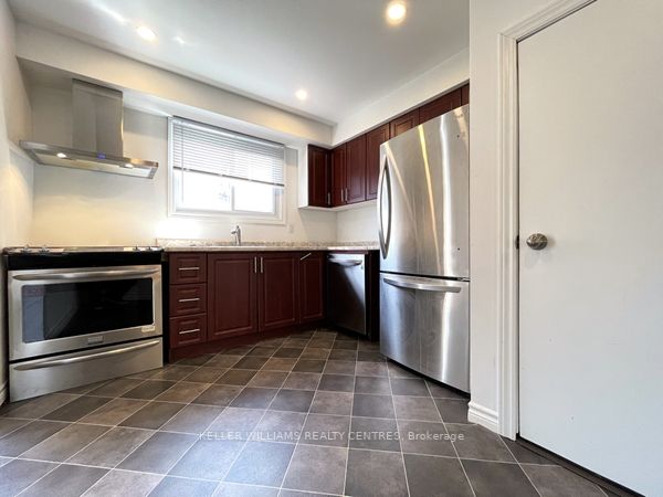1095 Mississaga St, #74