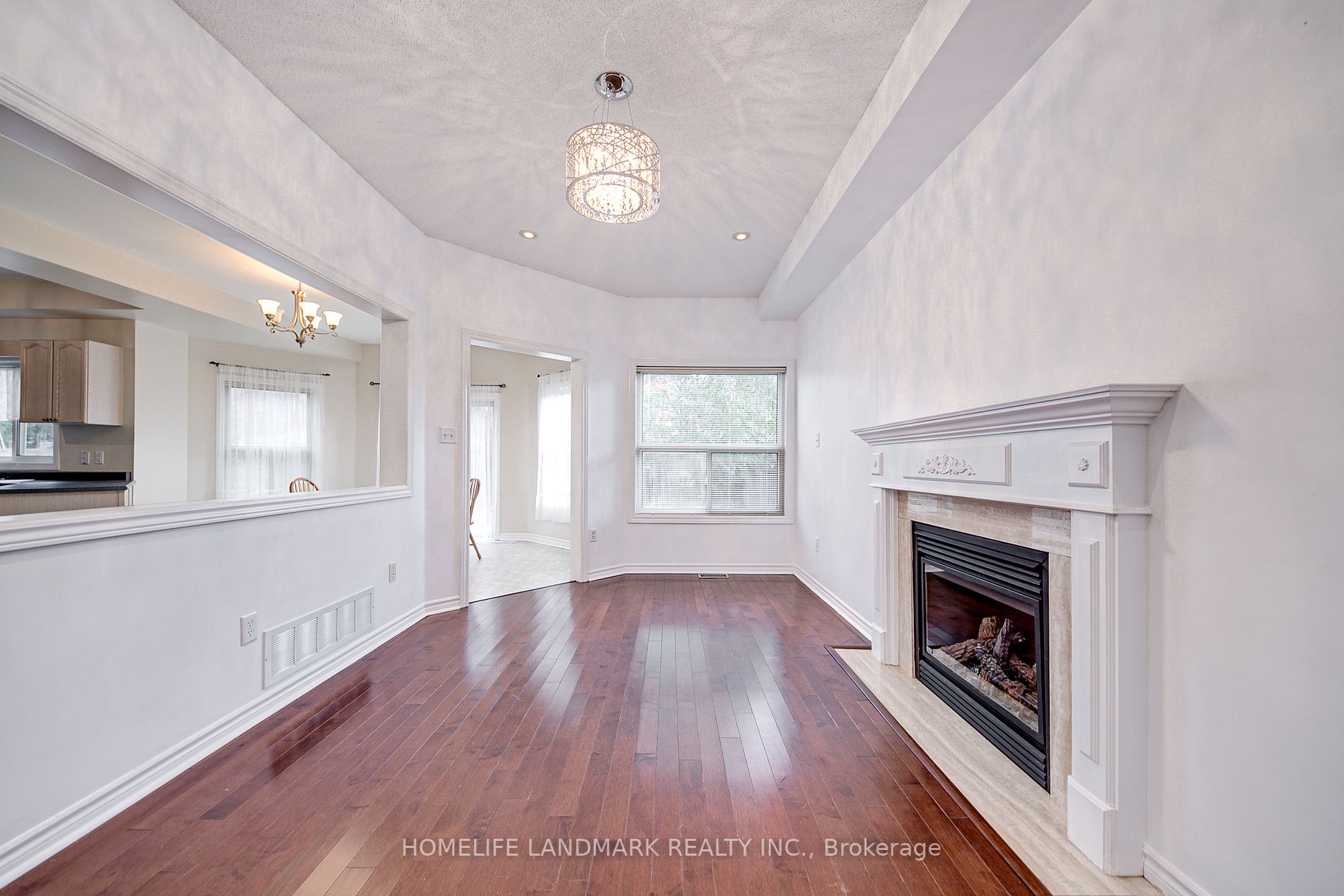 23 Esther Dr