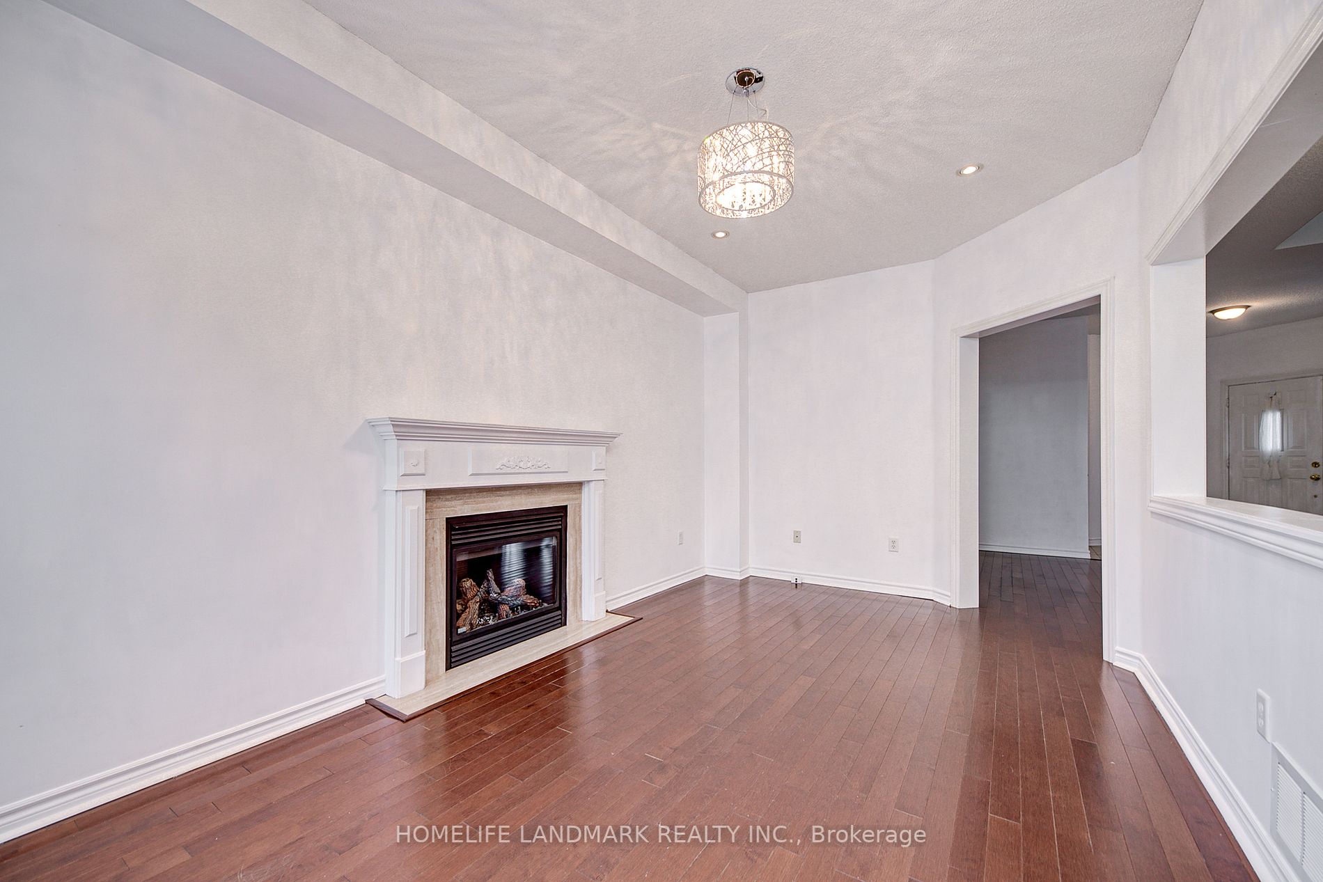 23 Esther Dr