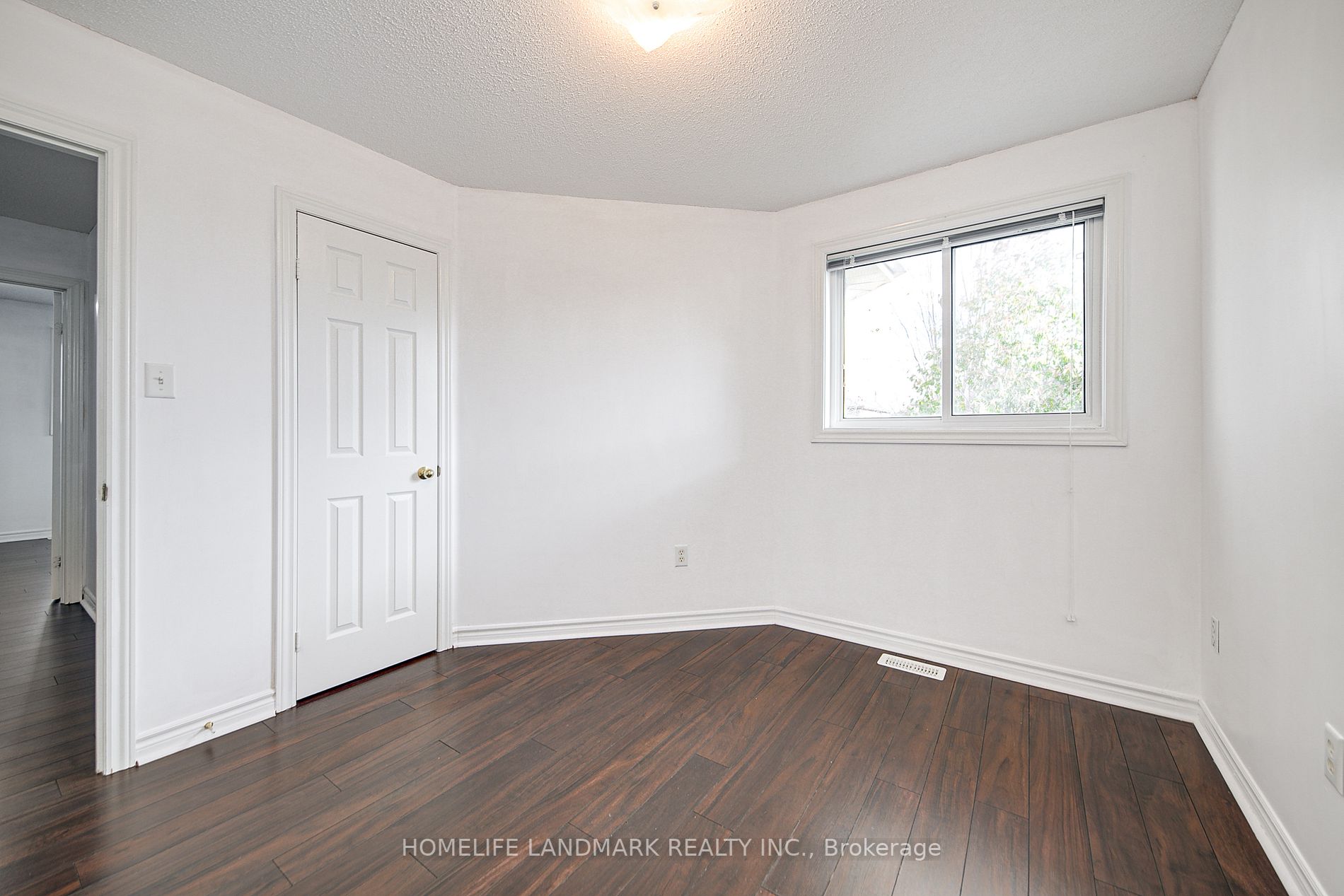 23 Esther Dr