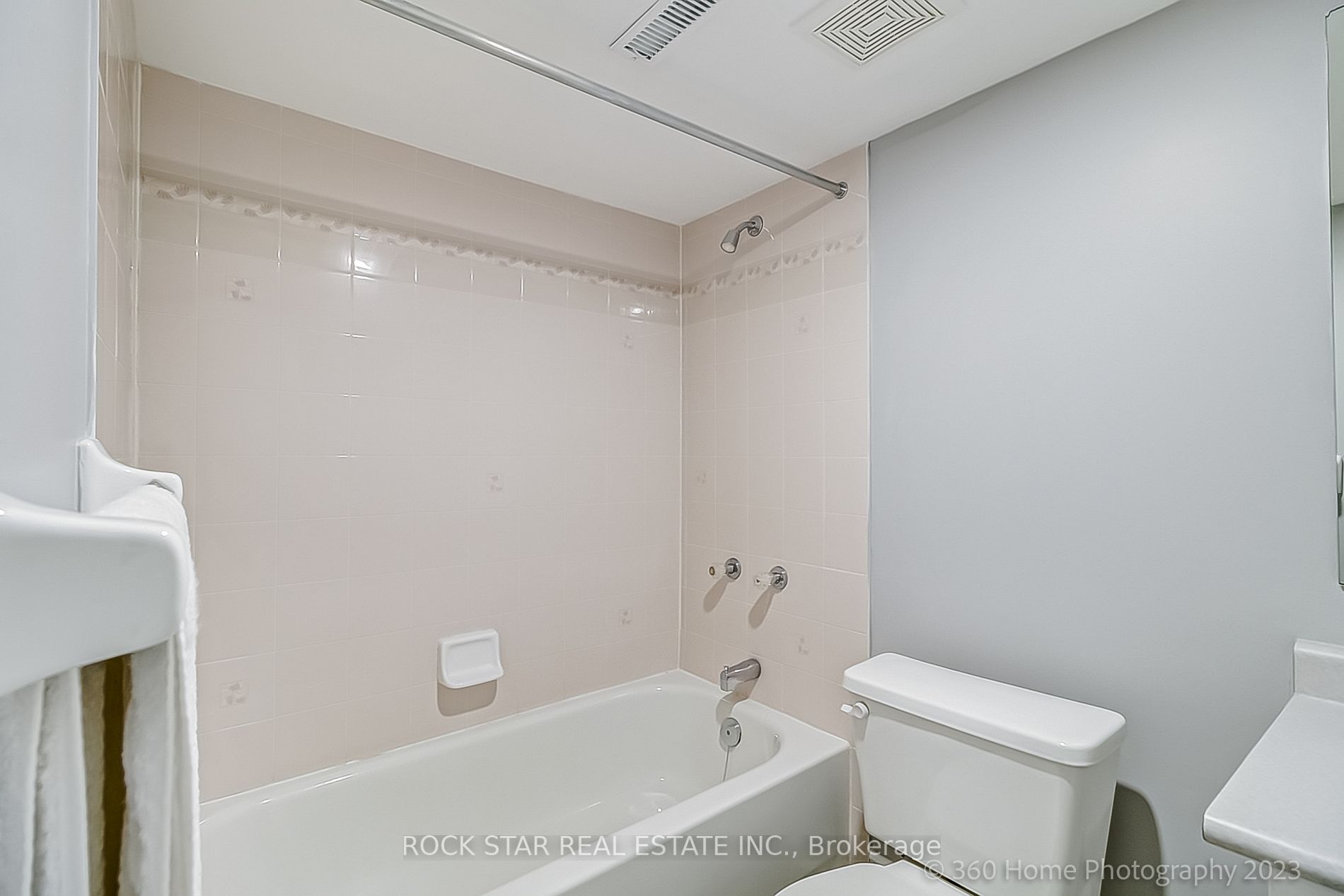 64 Cunningham Dr
