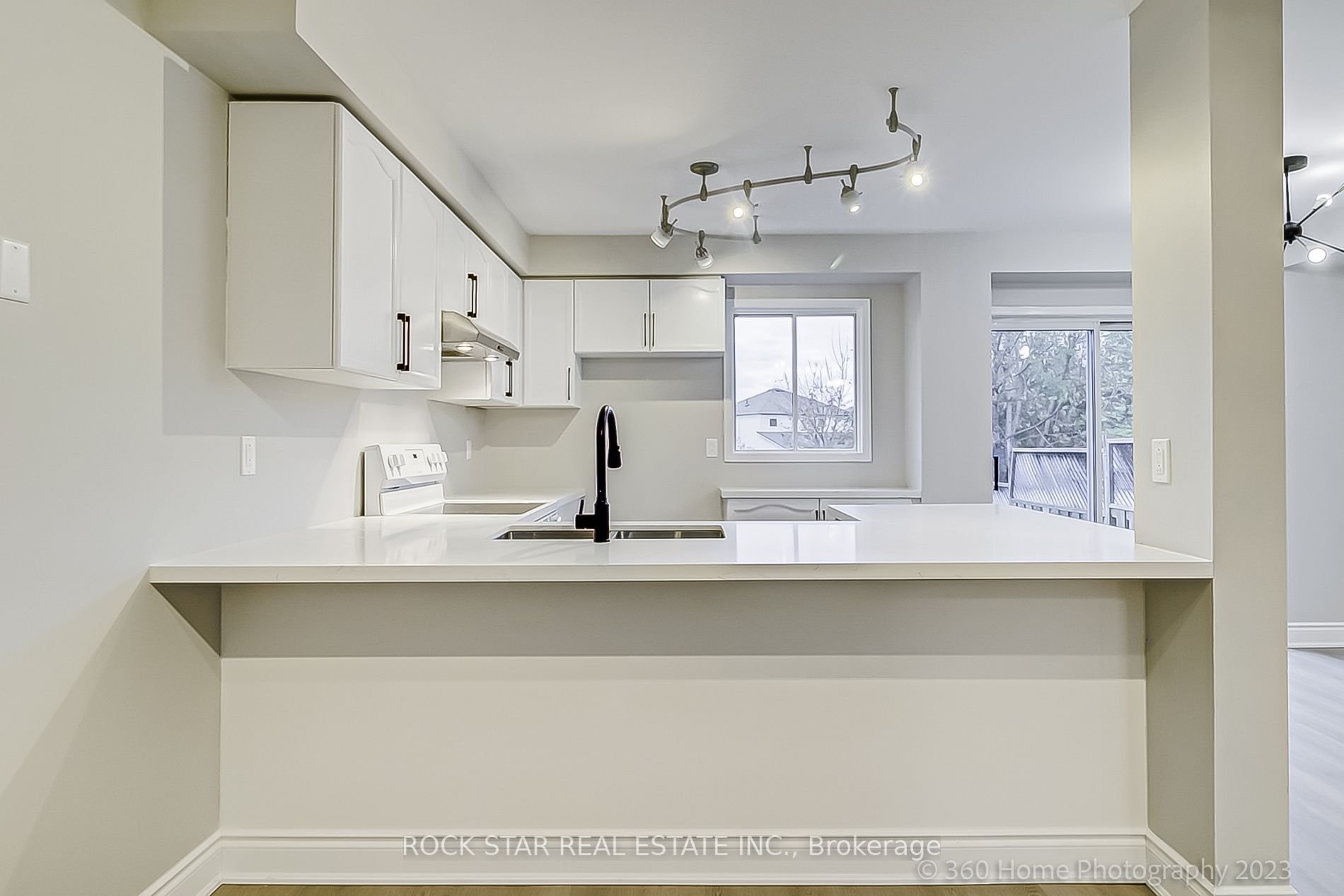 64 Cunningham Dr