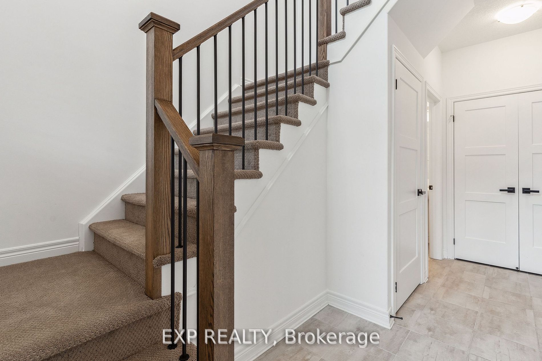 113 Plewes Dr