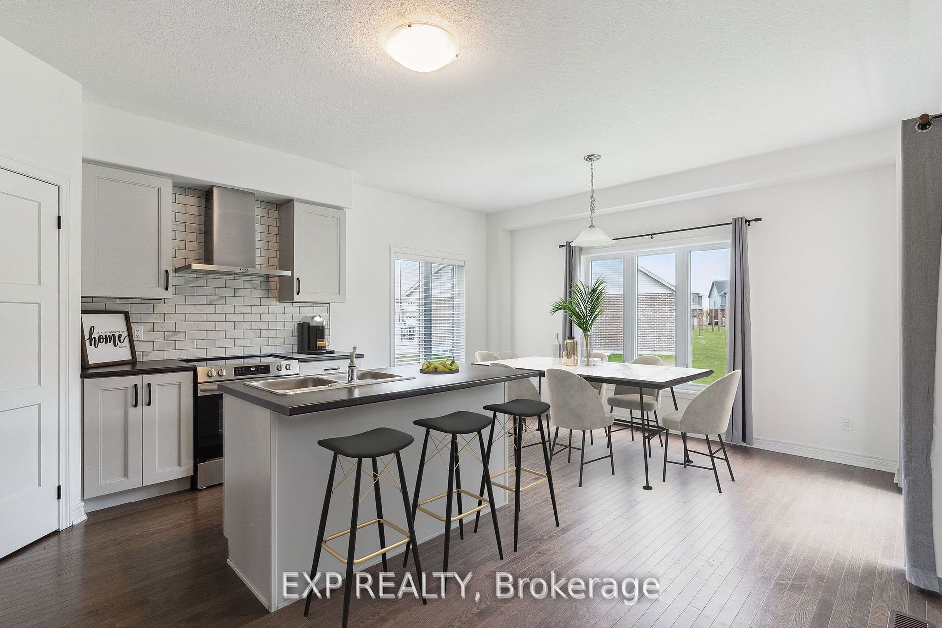 113 Plewes Dr