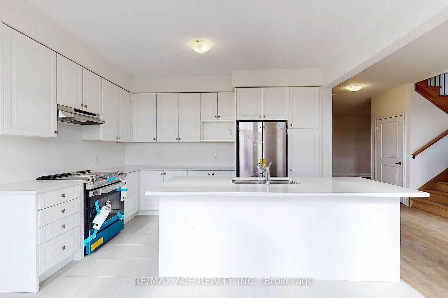 71 Season Cres