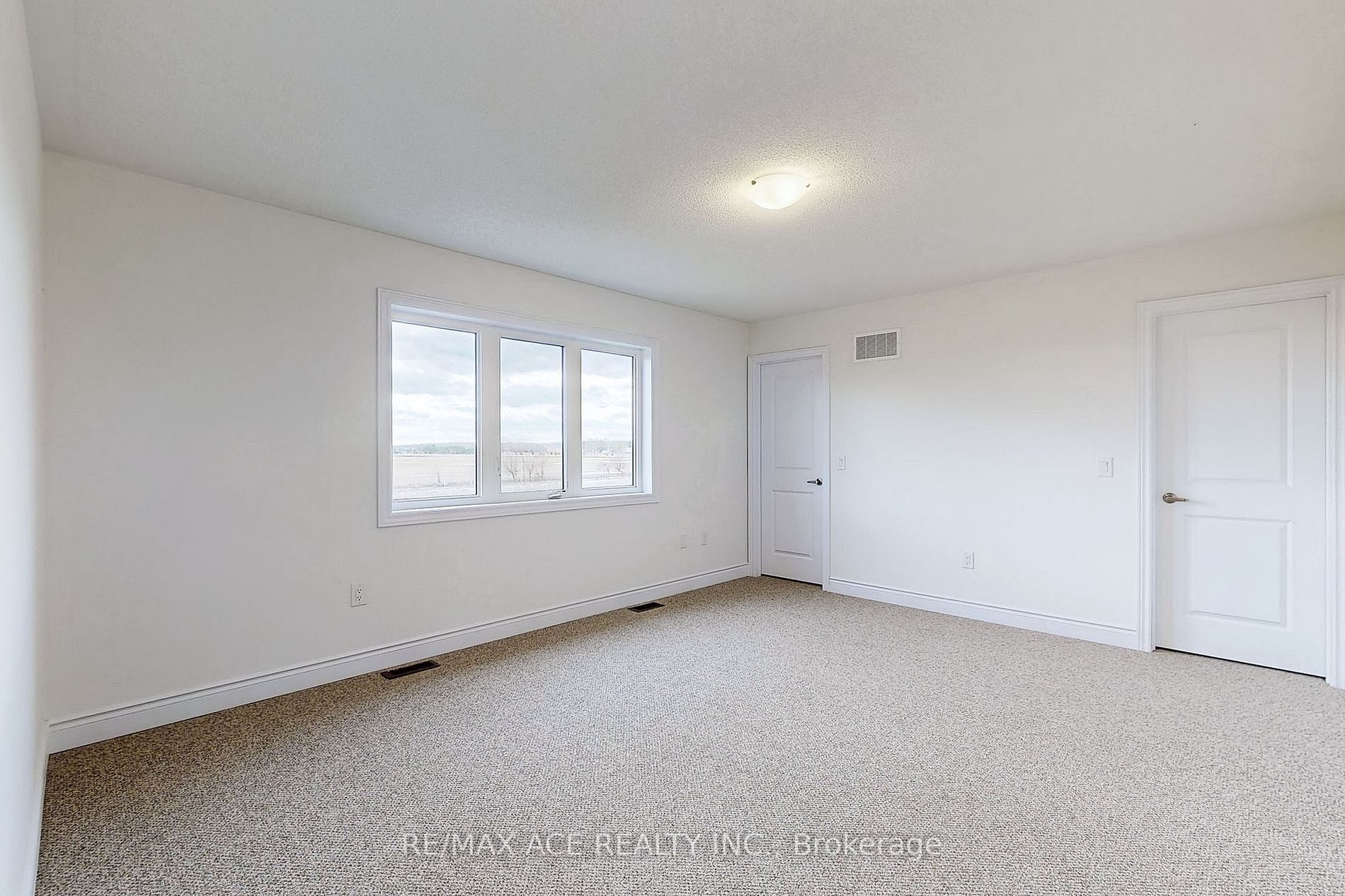 71 Season Cres