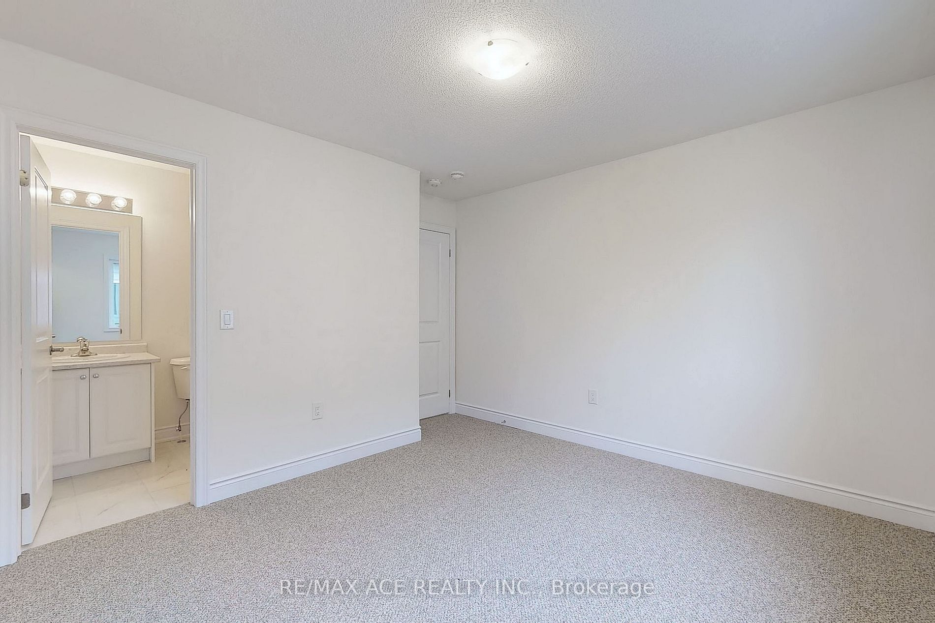 71 Season Cres
