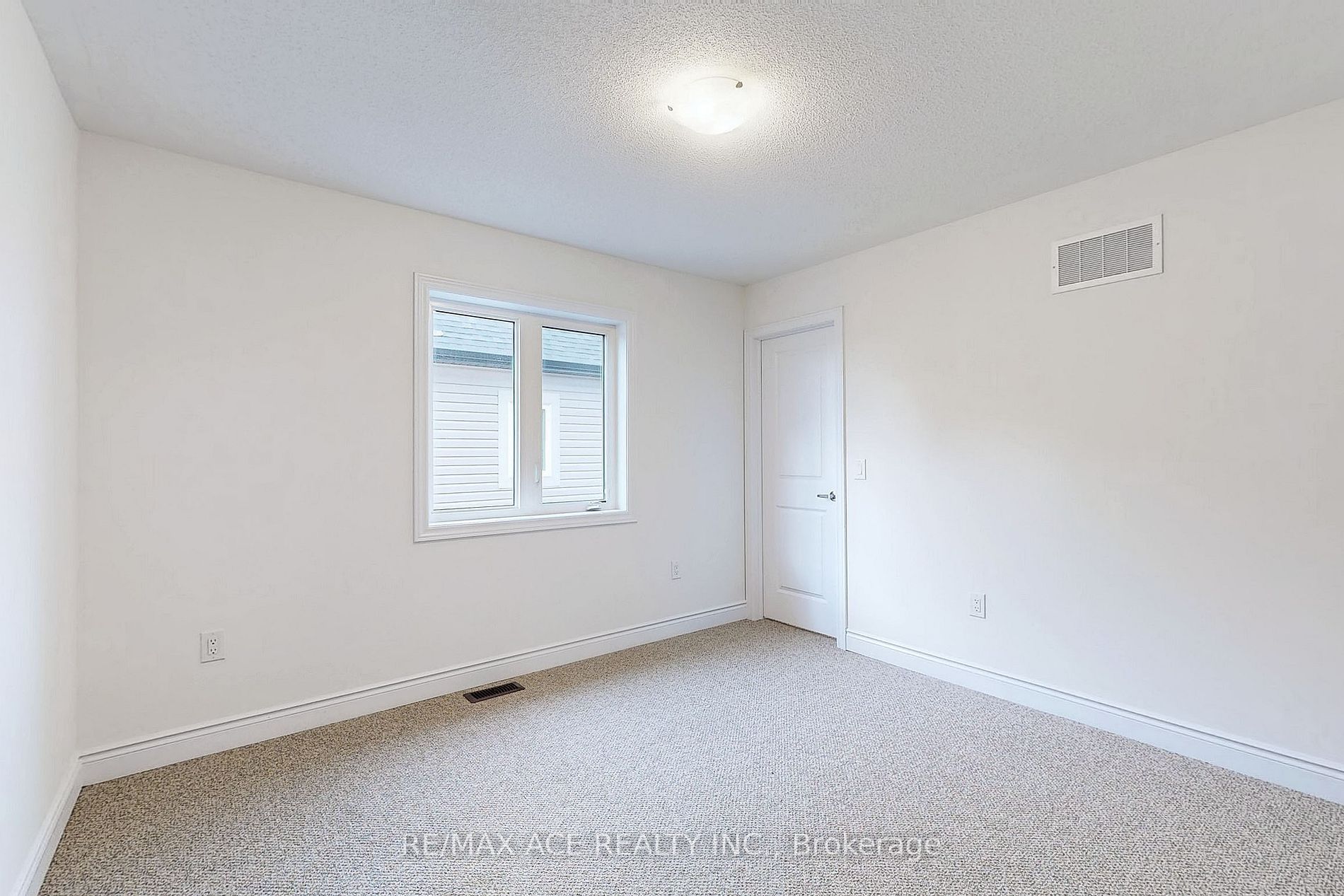 71 Season Cres
