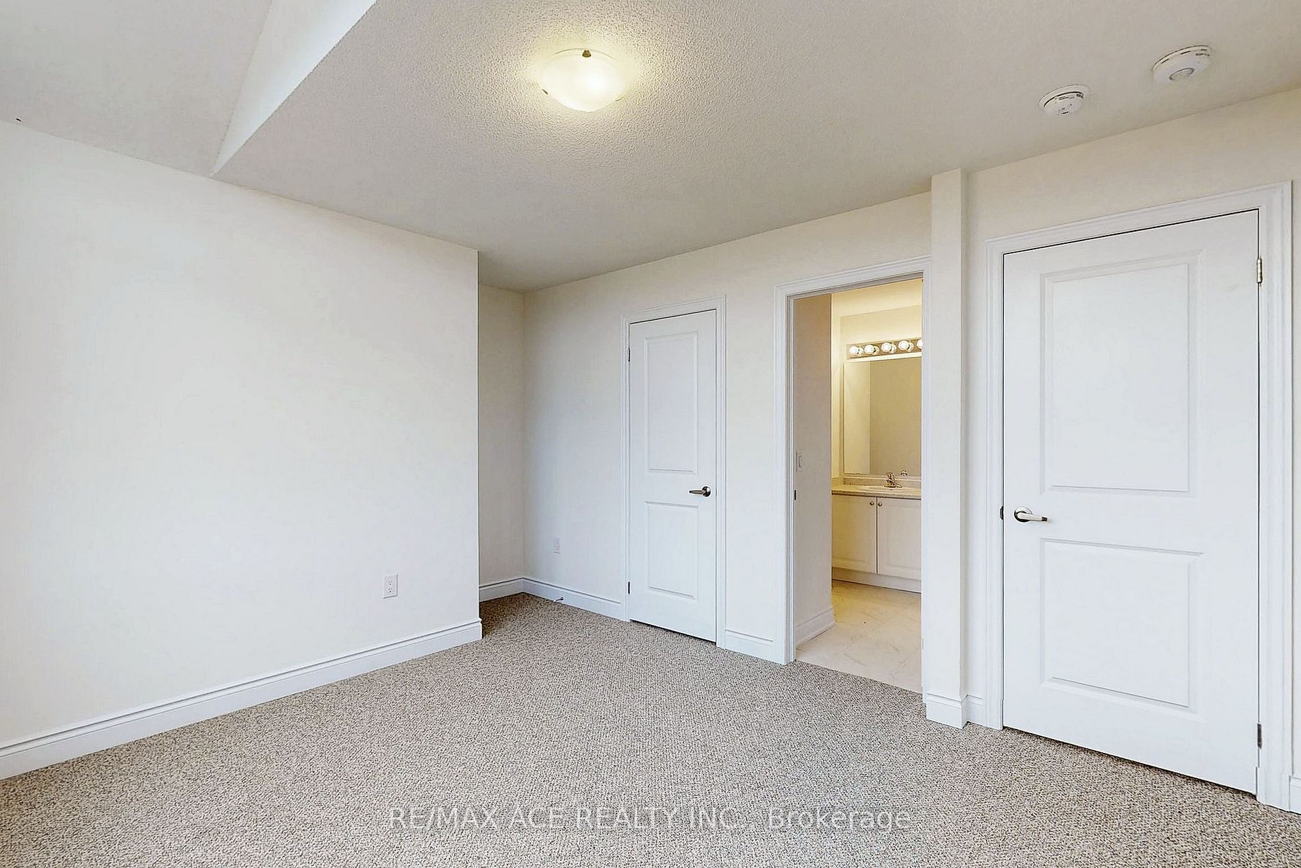 71 Season Cres