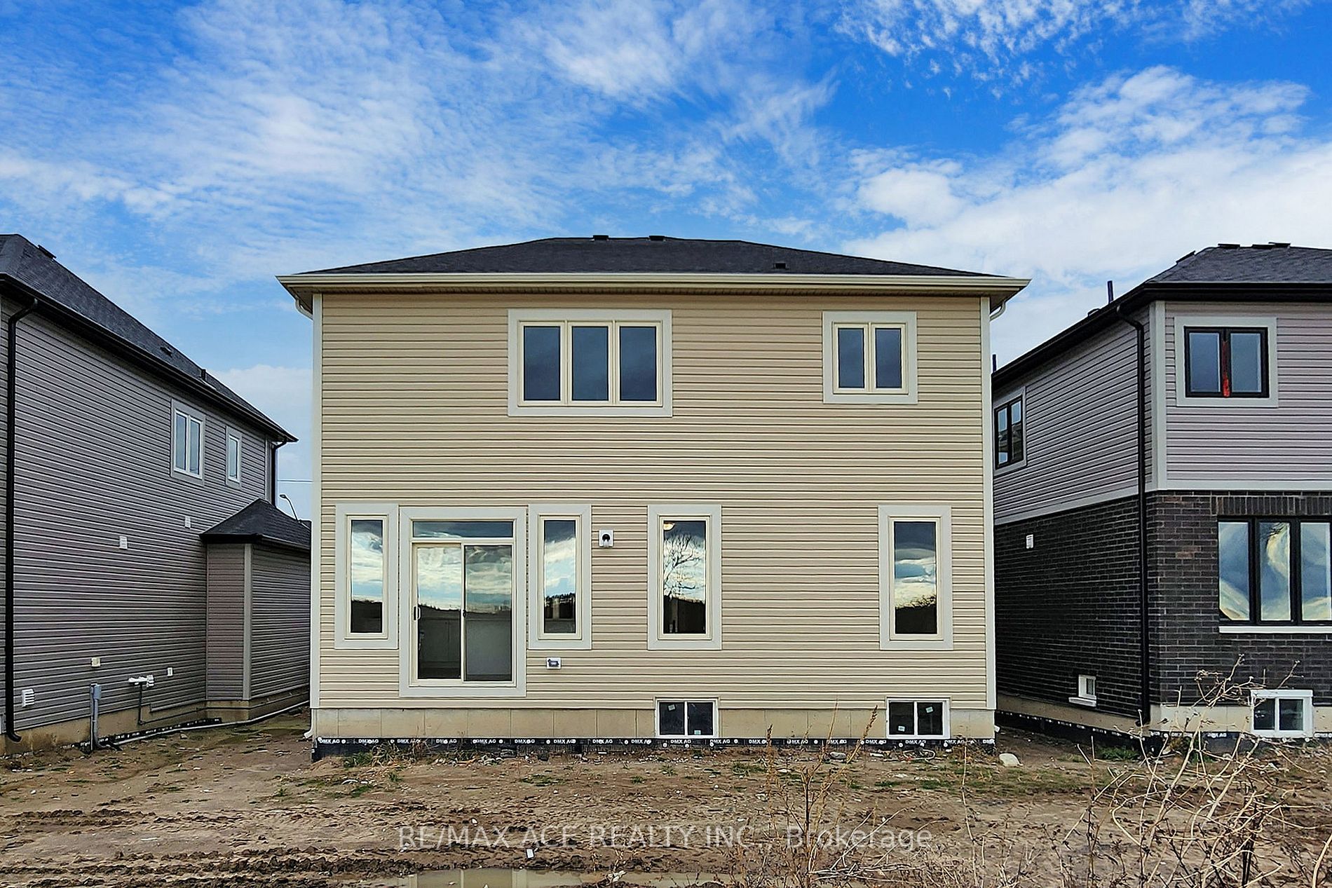 71 Season Cres