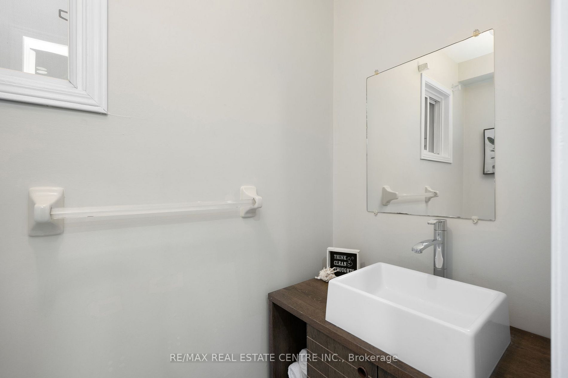 124 Laidlaw Dr