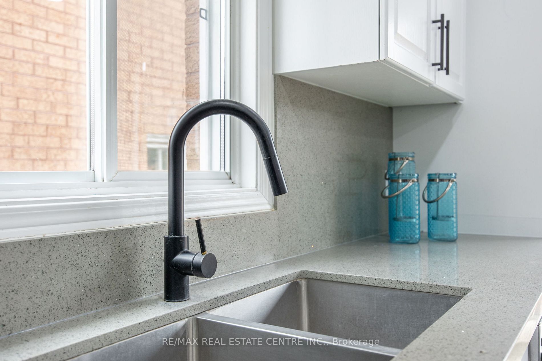 124 Laidlaw Dr