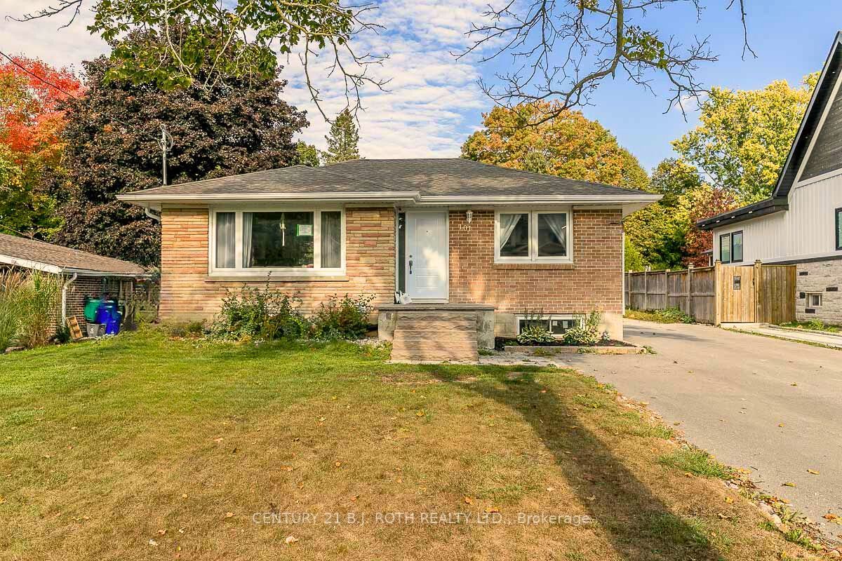 101 Peel St