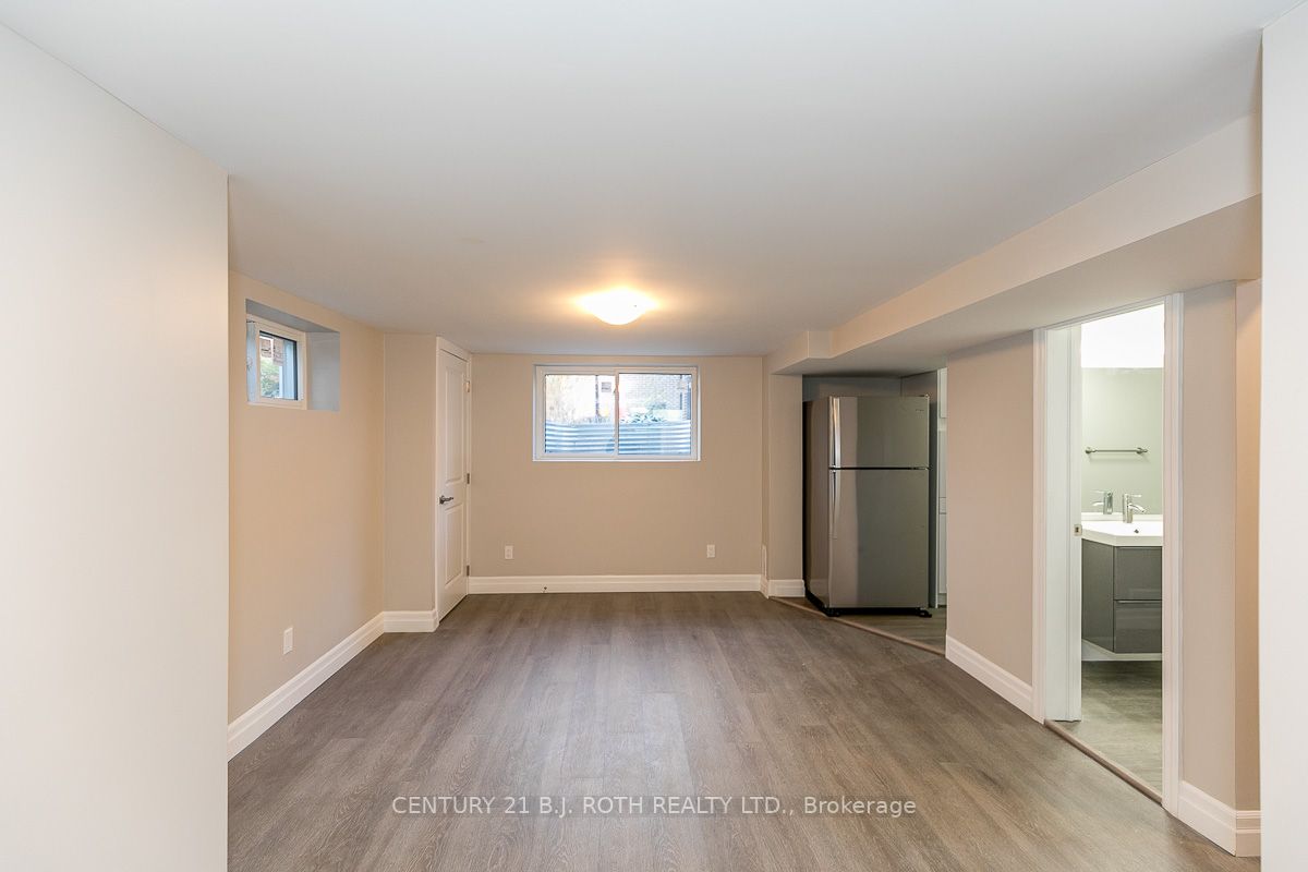101 Peel St
