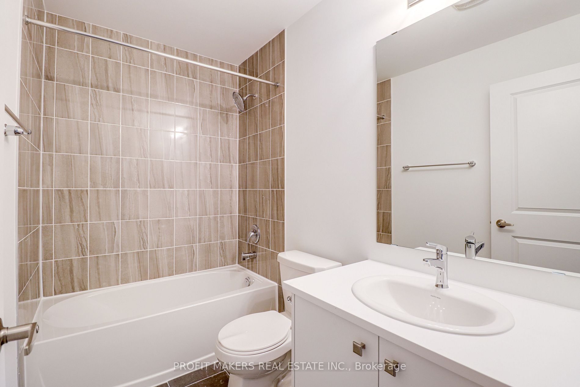 60 Blue Forest Cres