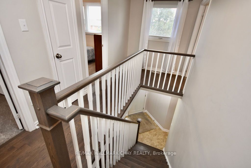 94 Golden Meadow Rd